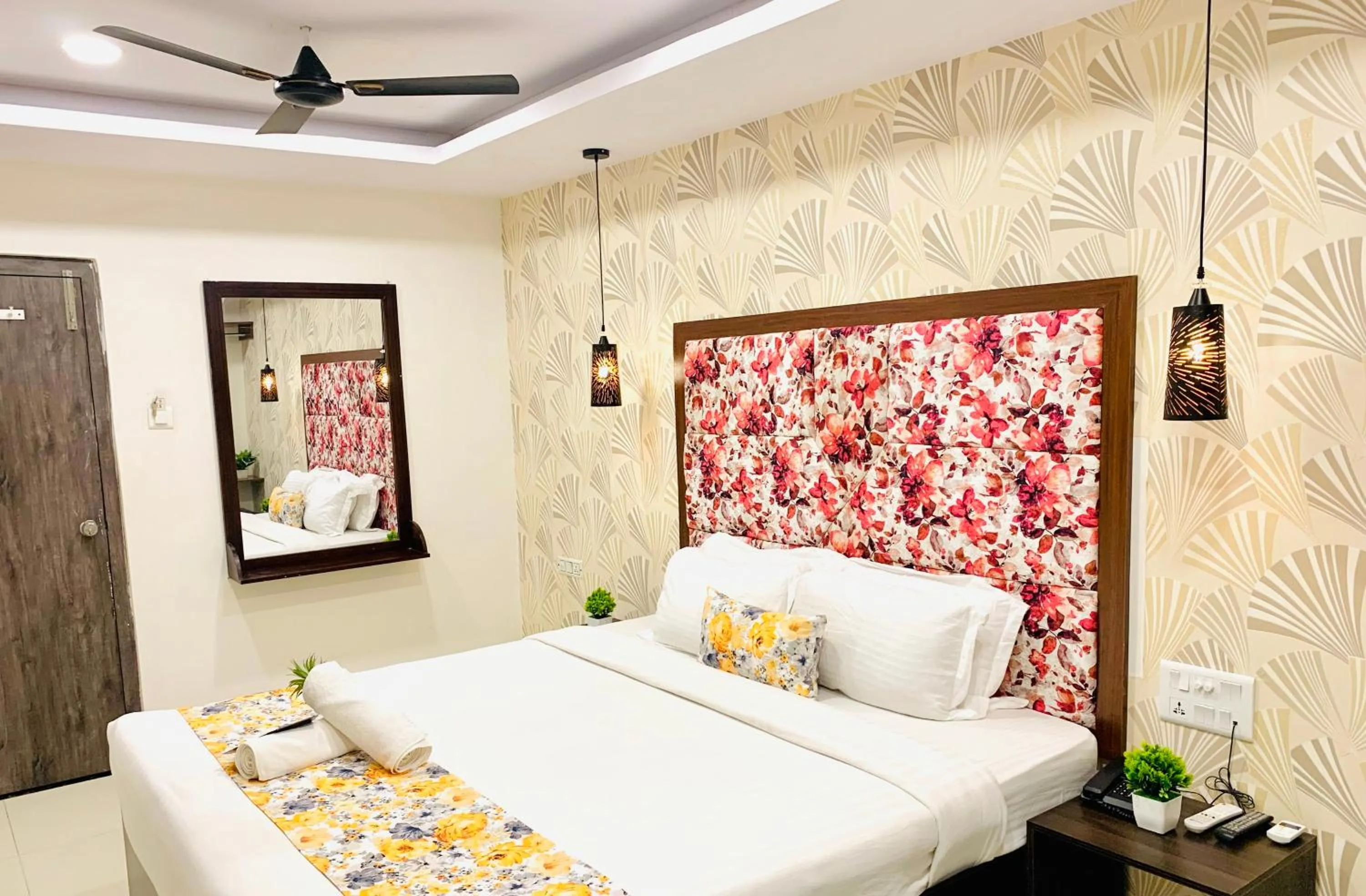 Bedroom, Bed in Hotel oak by signature airport zone hyderabad