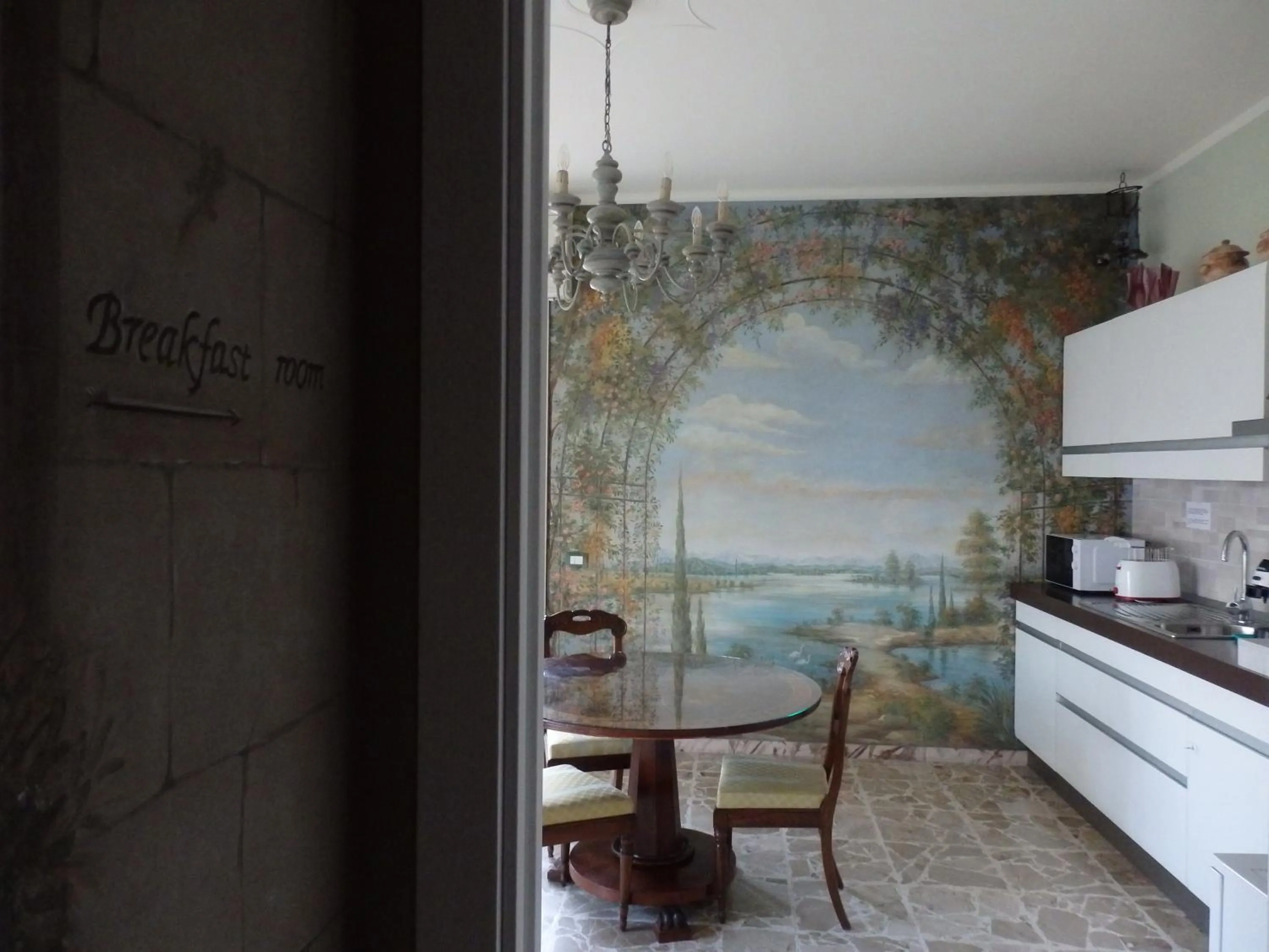 Lounge or bar in Riflessi d'Arte