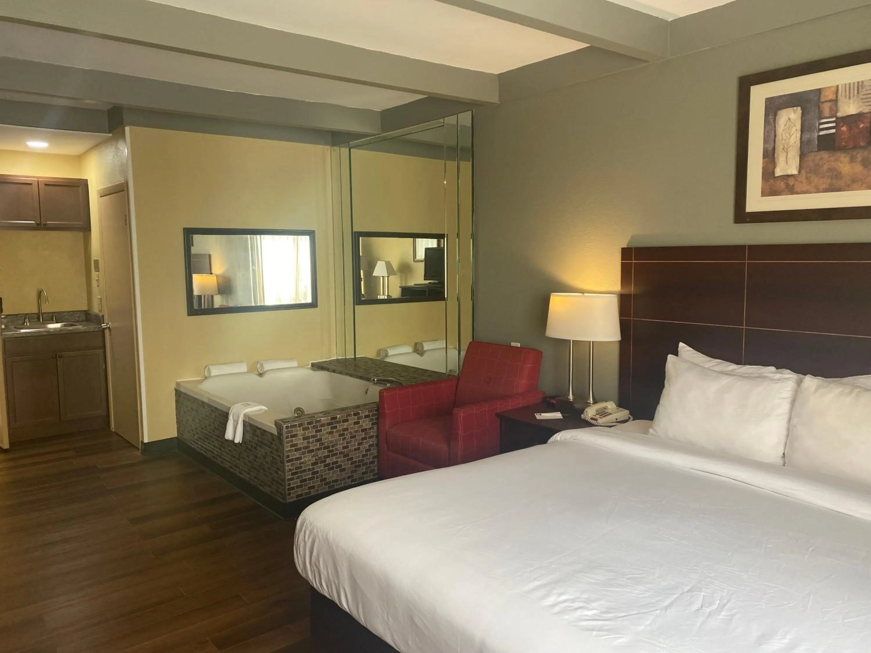 Bed in Suburban Studios Buffalo Airport