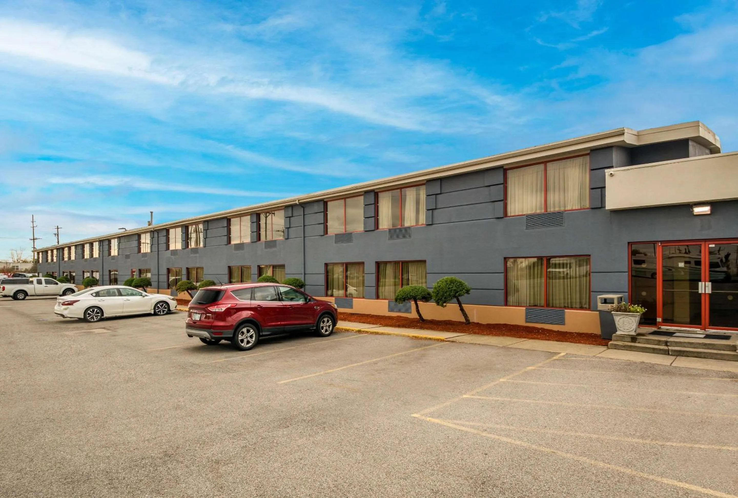 Property building in Suburban Studios Buffalo Airport