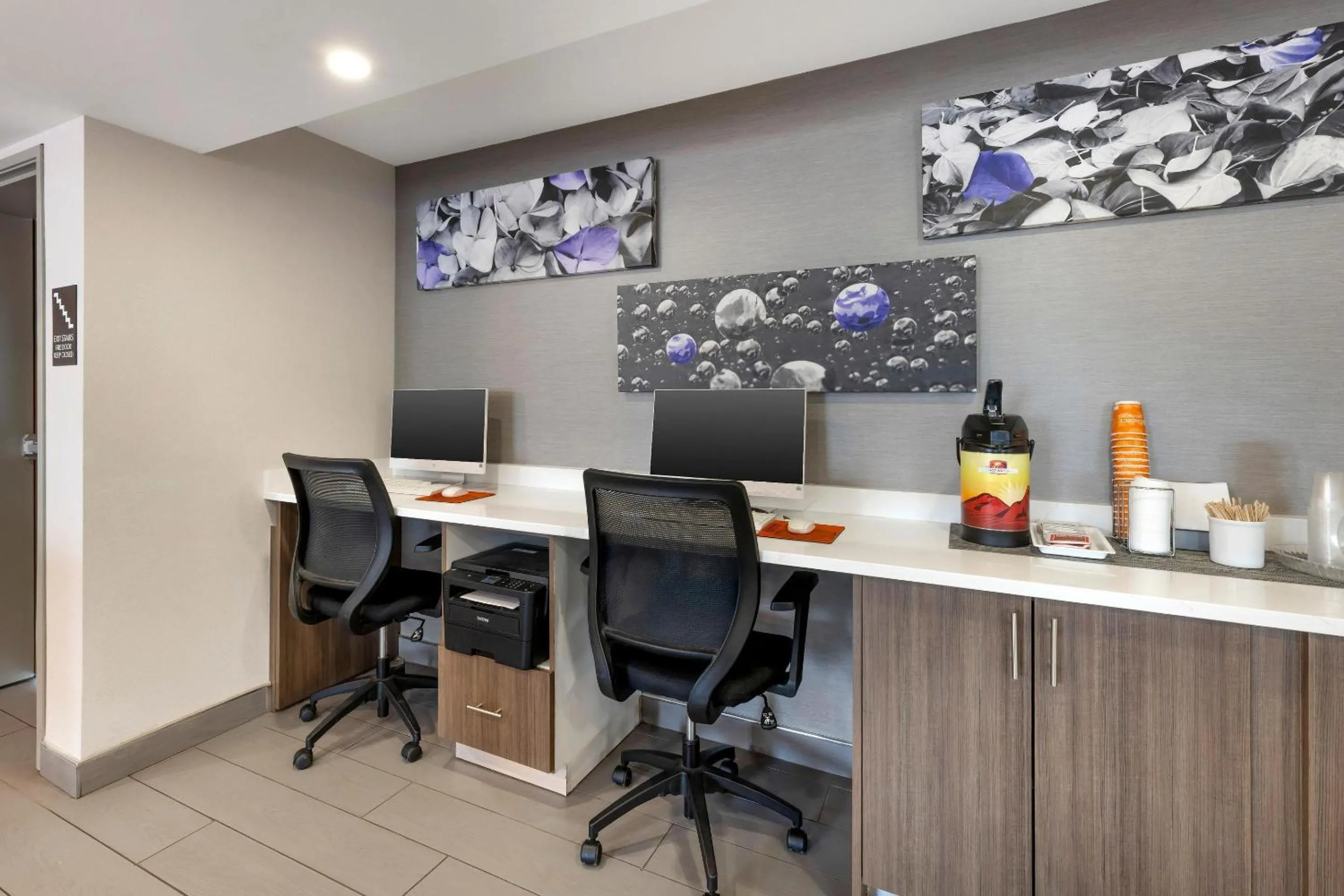 Business facilities in MainStay Suites Oakbrook Terrace - Chicago
