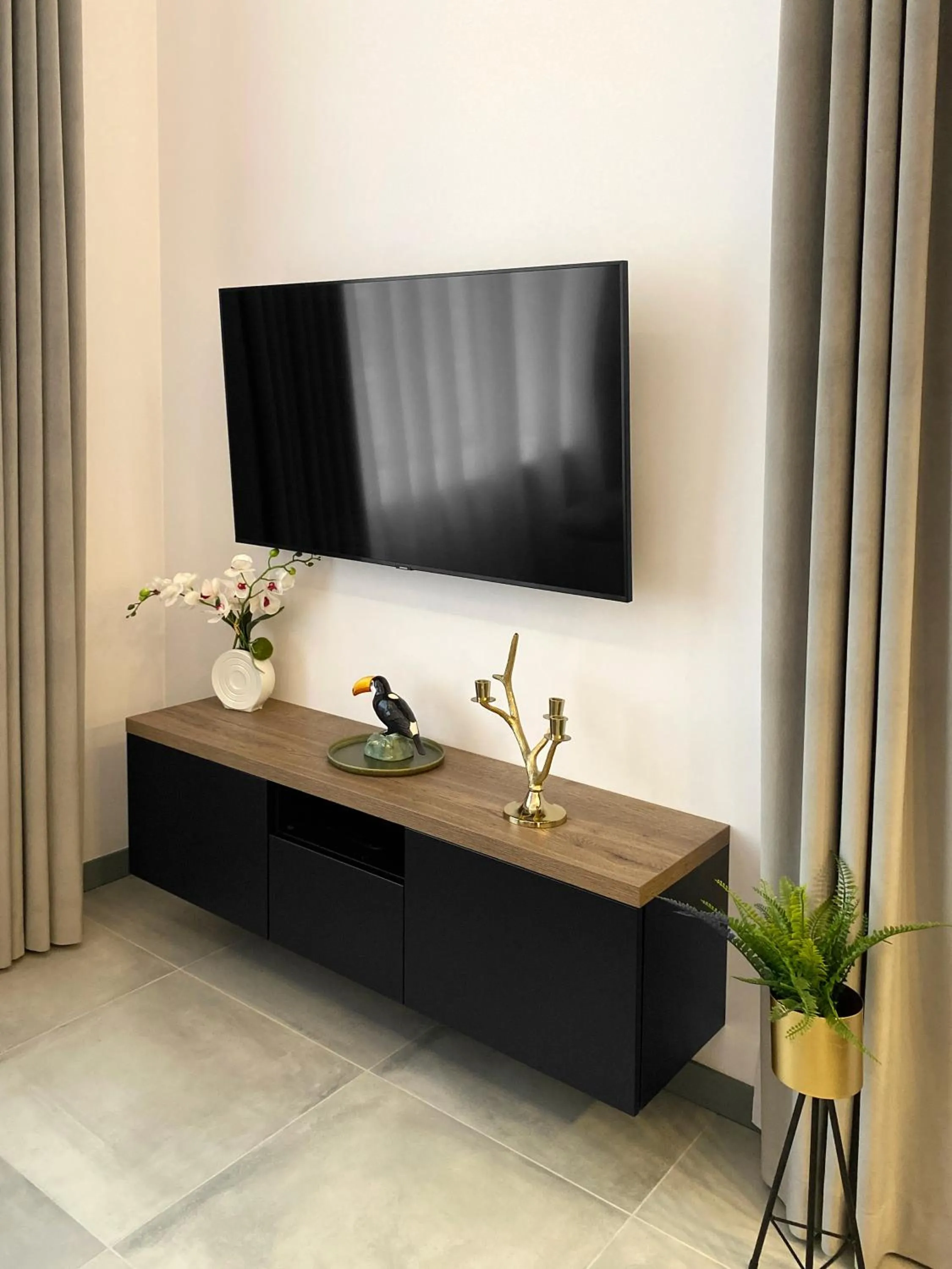 TV and multimedia in Starowiślna 41-43 by PI Apartments