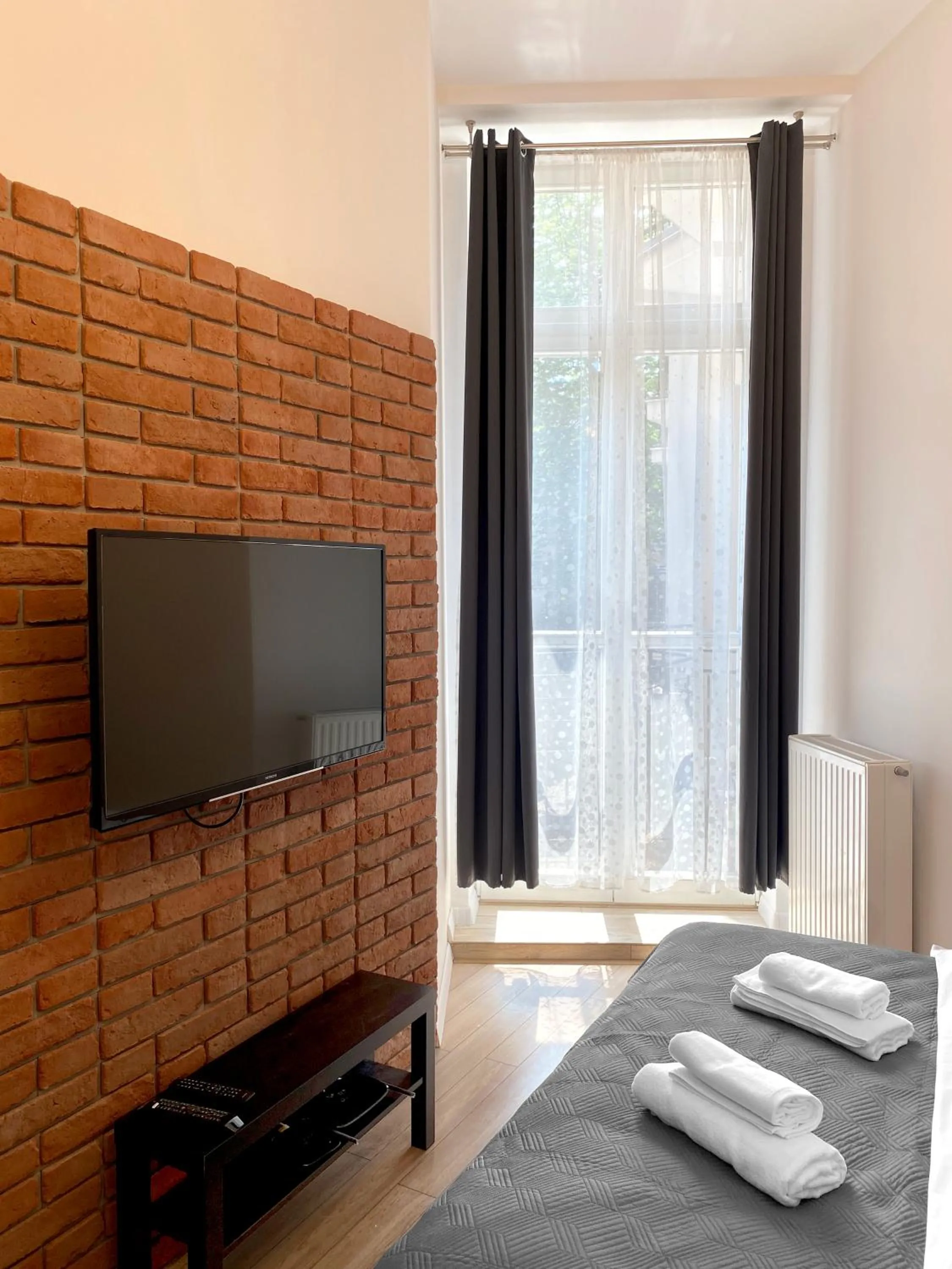 TV and multimedia, Bed in Starowiślna 41-43 by PI Apartments