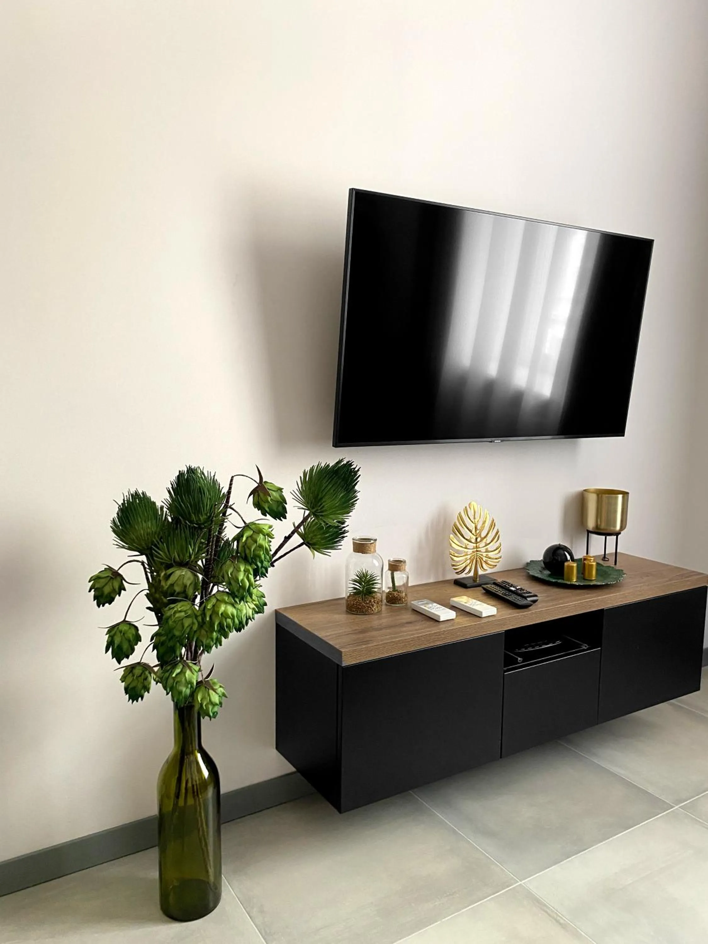 TV and multimedia in Starowiślna 41-43 by PI Apartments