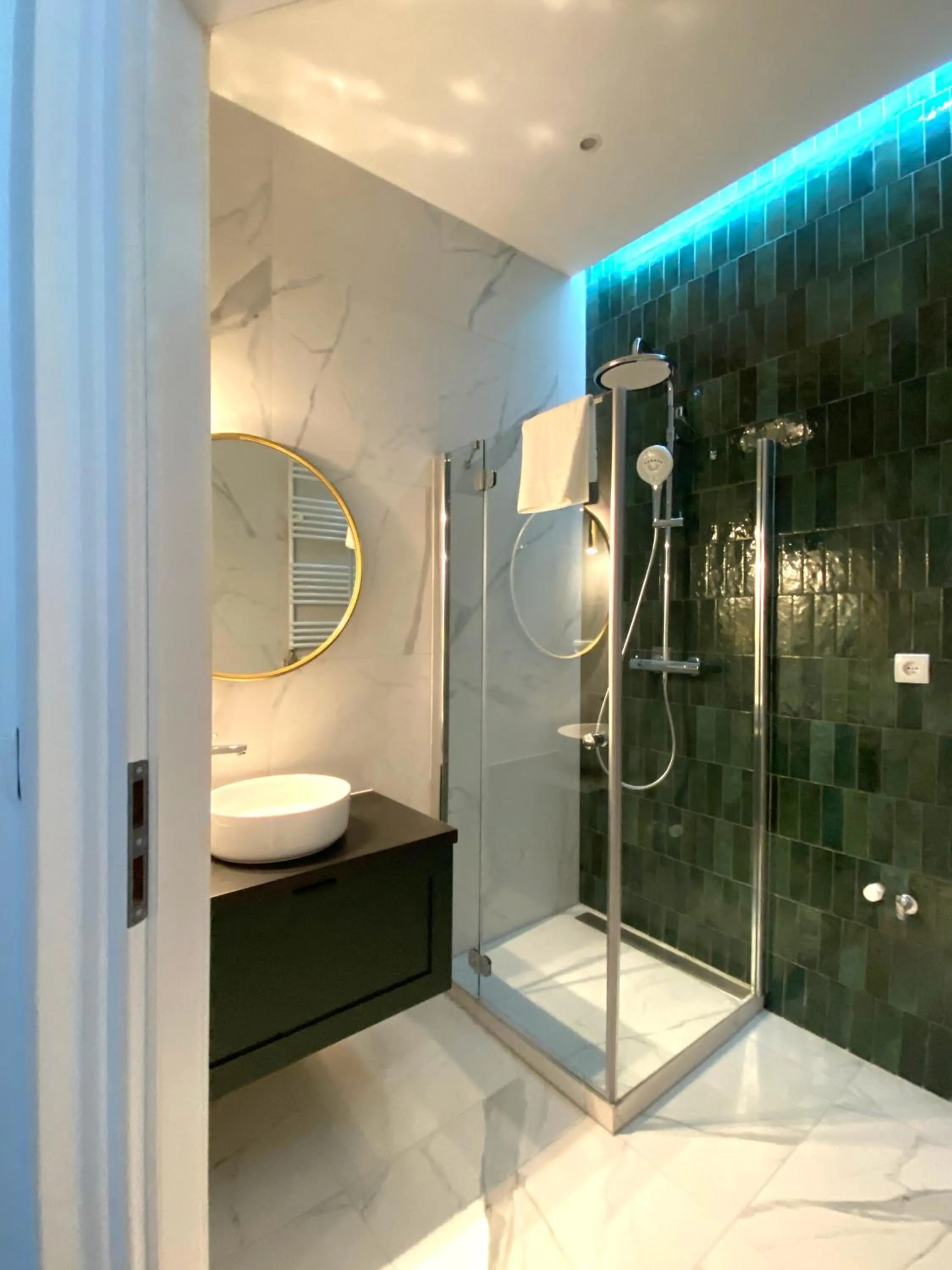 Bathroom in Starowiślna 41-43 by PI Apartments