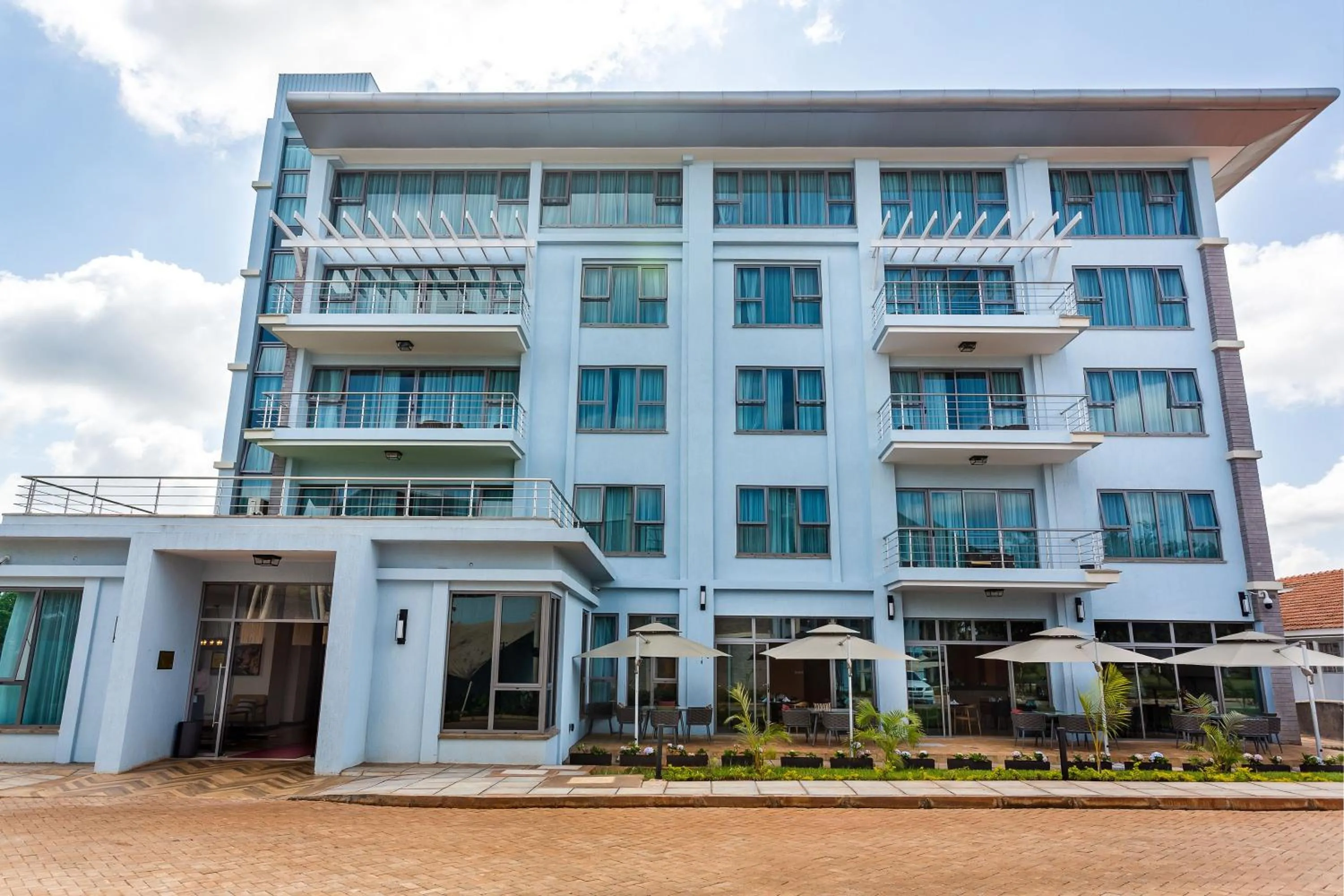 Property building in Ulwazi Place Hotel by Trianum