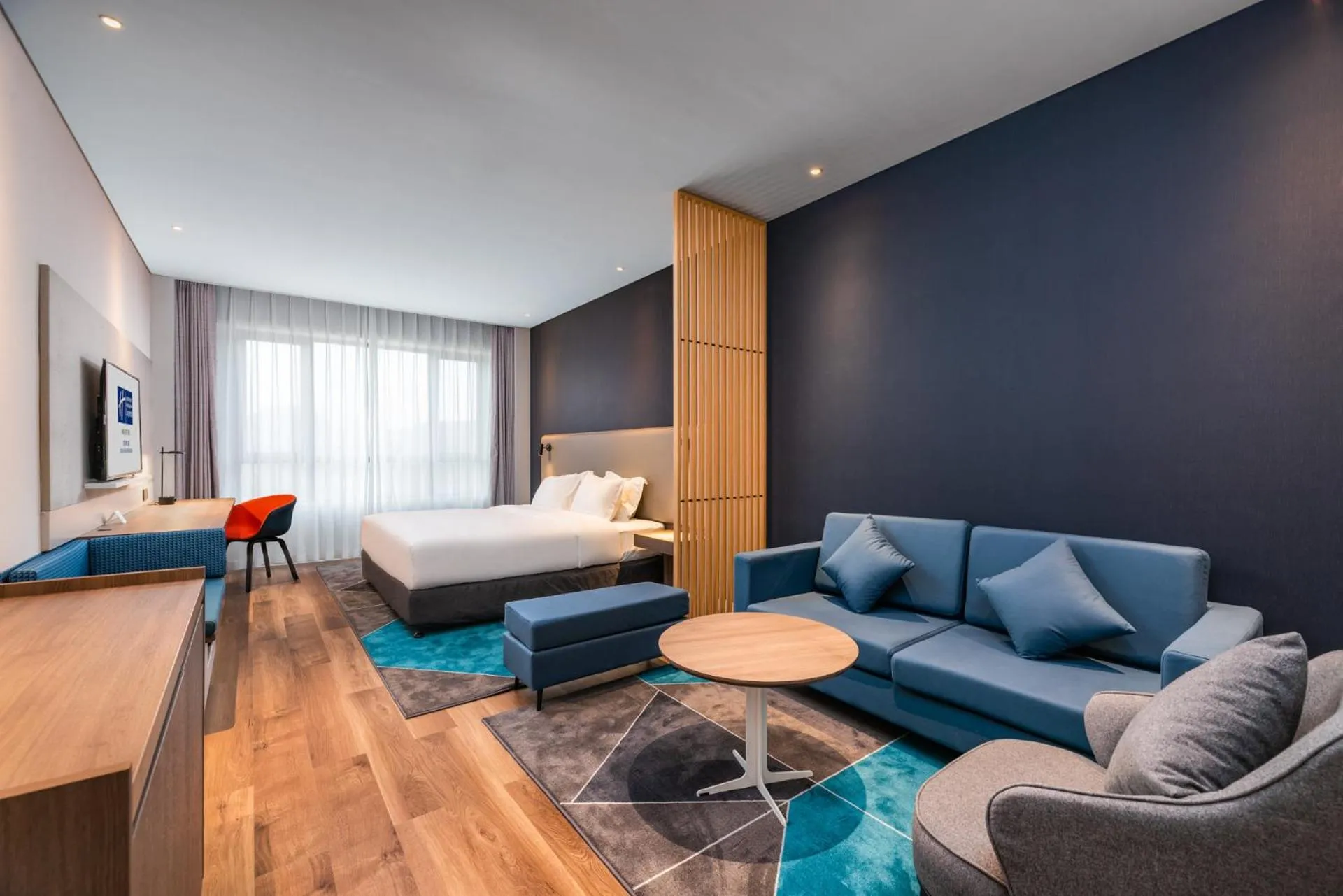 Bed in Holiday Inn Express Dongyang Hengdian, an IHG Hotel