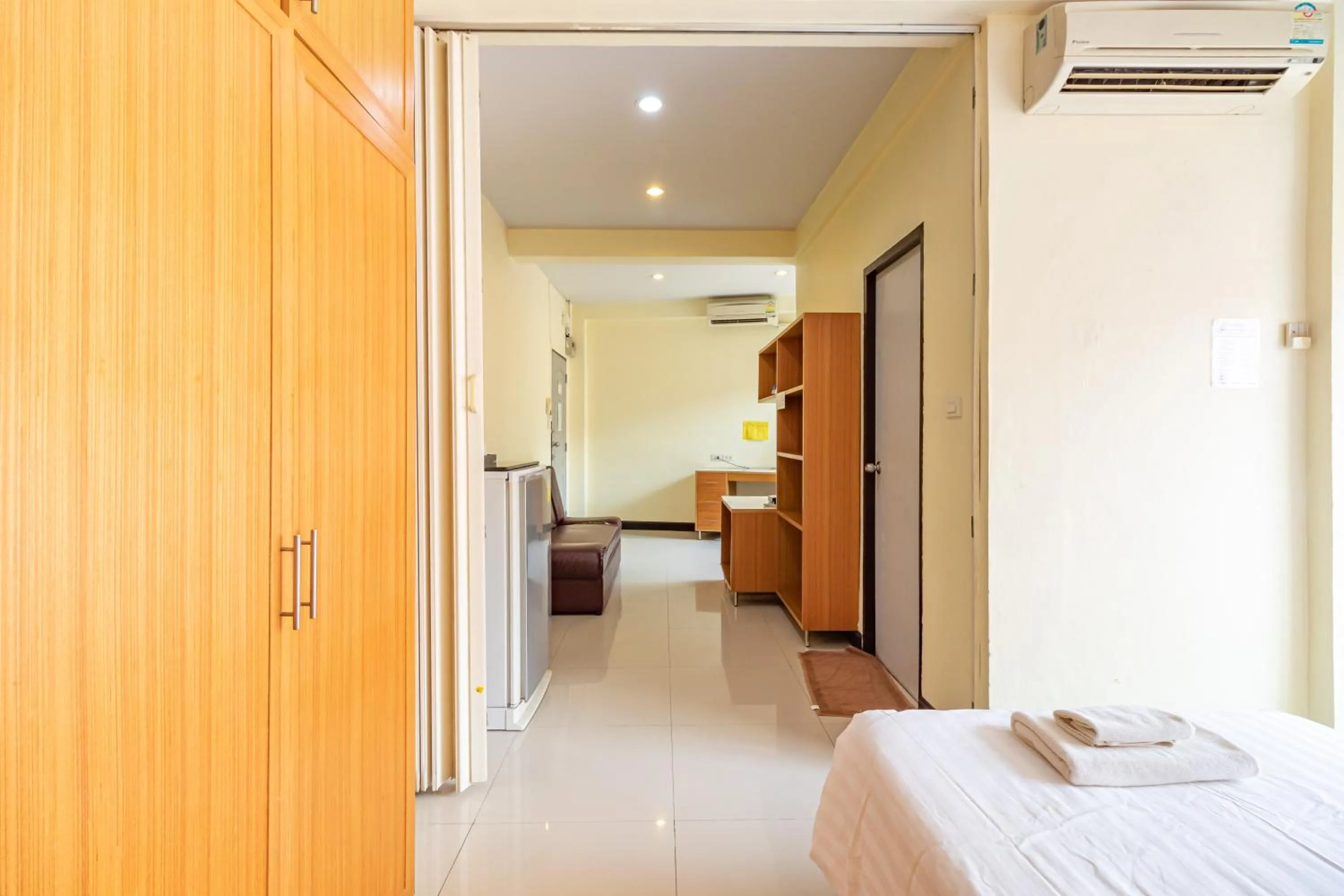 Bedroom, Bed in The Palm Hotel