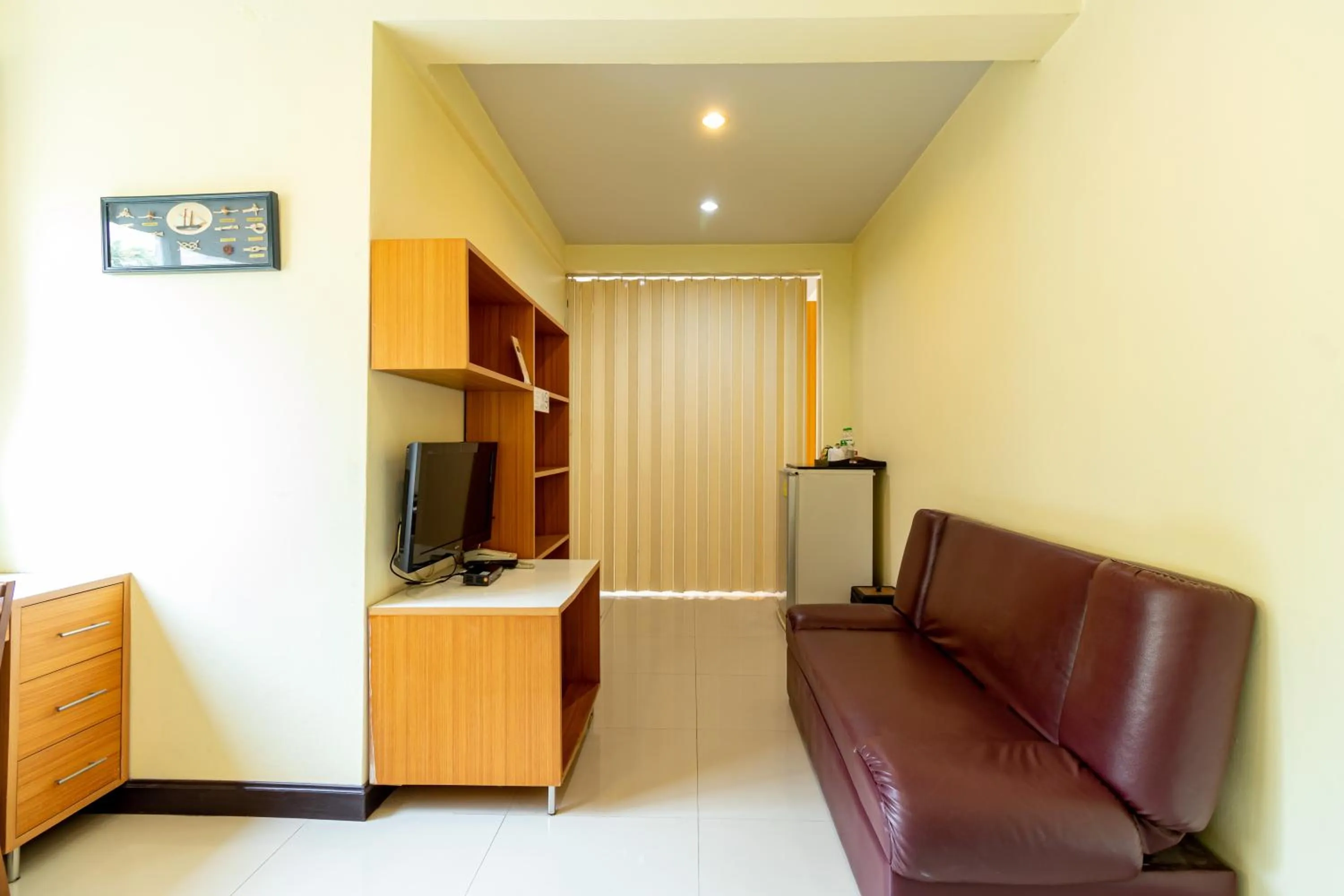 TV and multimedia in The Palm Hotel