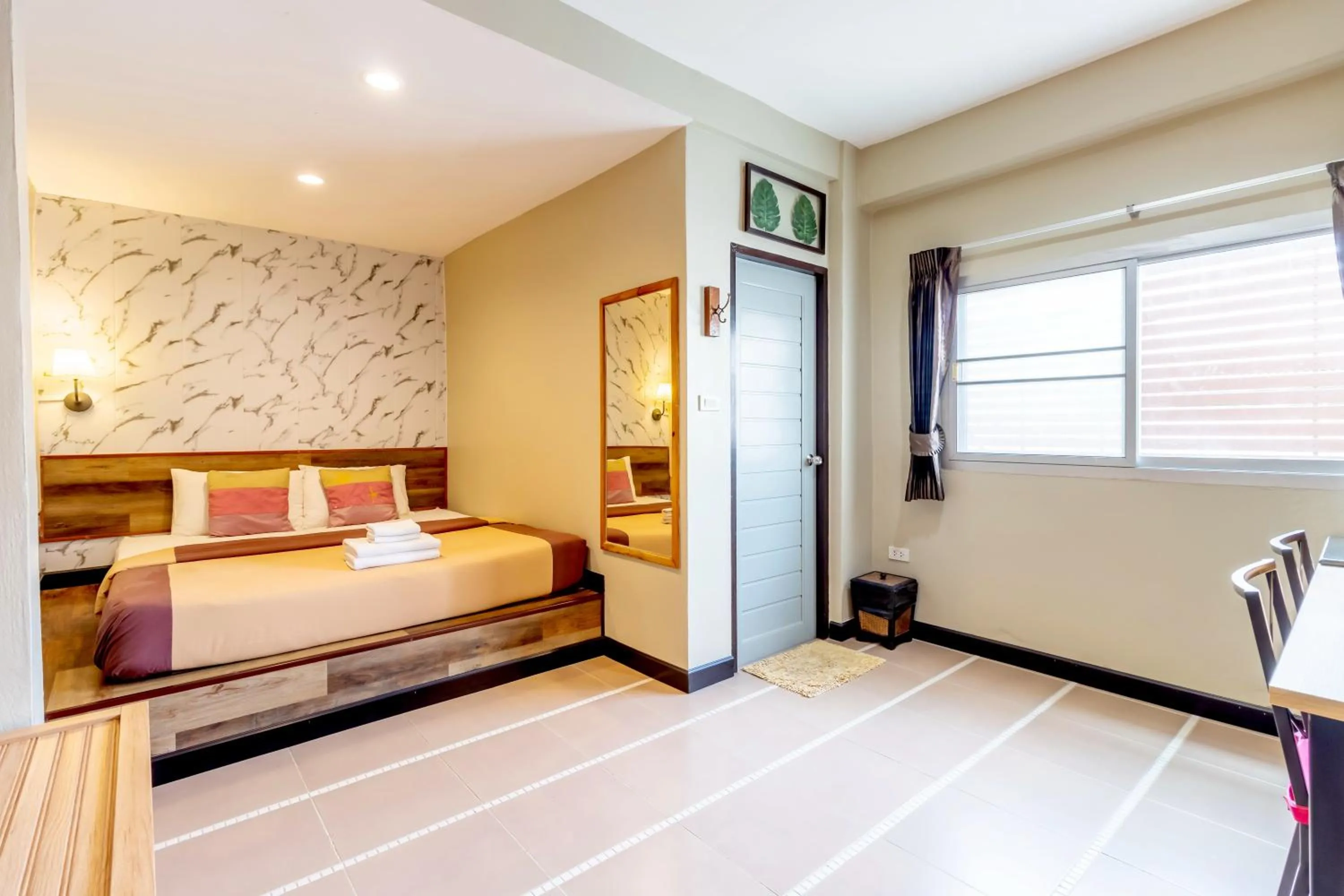 Bedroom, Bed in The Palm Hotel