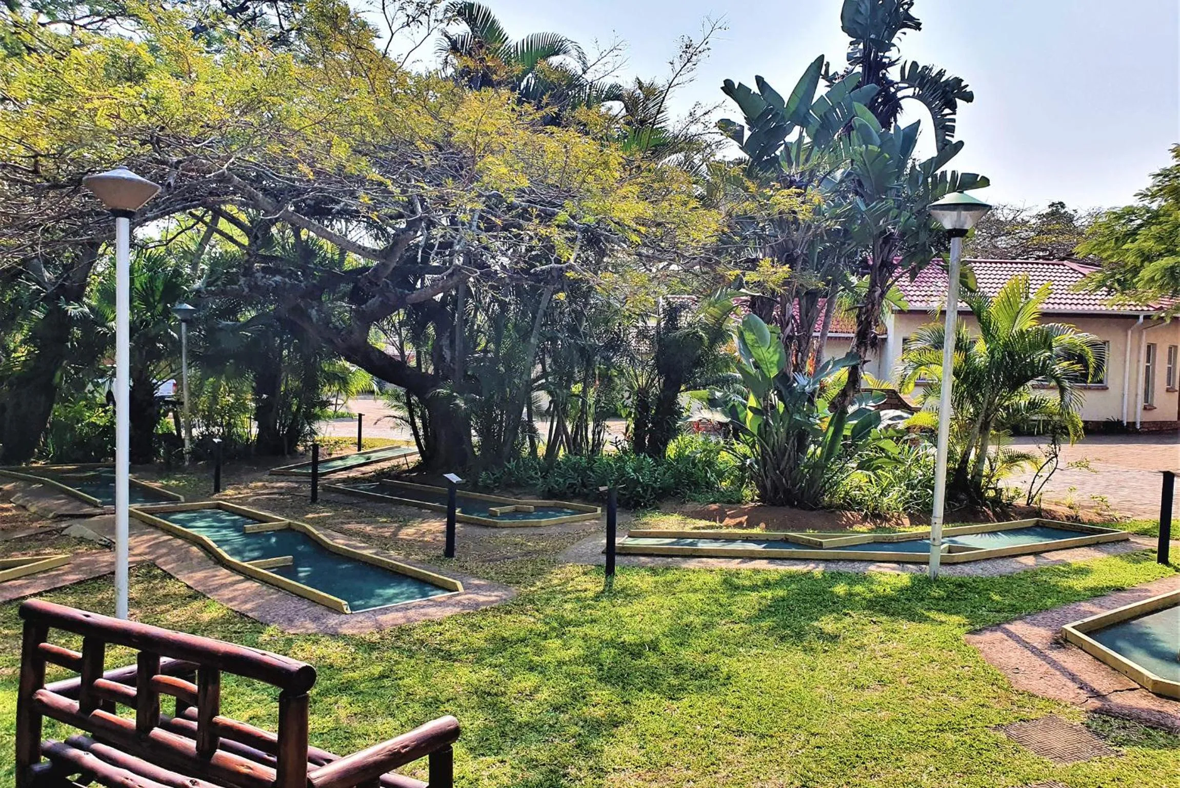 Minigolf in First Group La Rochelle