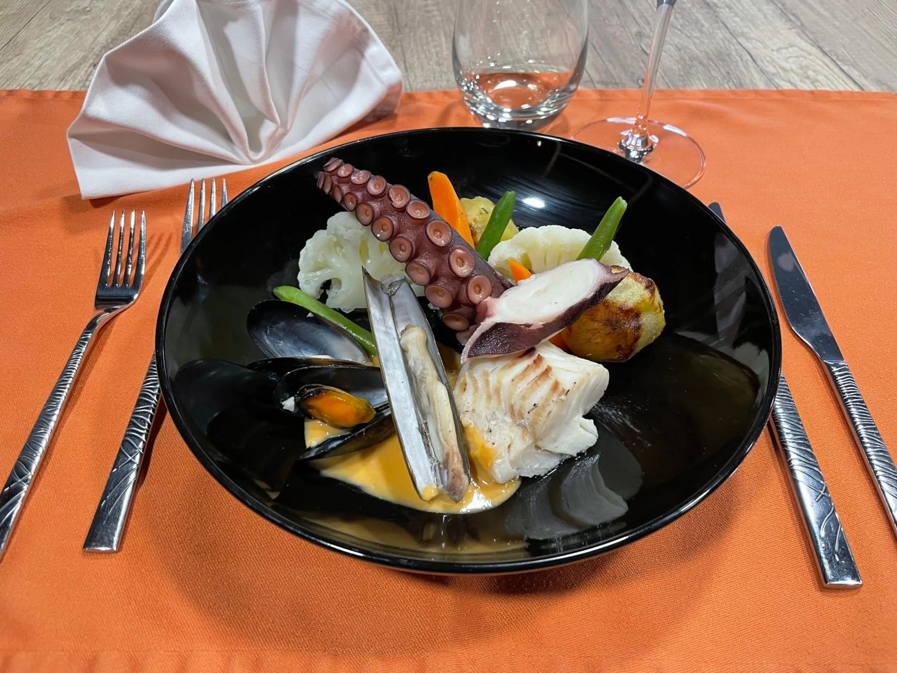 Restaurant/places to eat, Food in Hôtel & Spa du Tremplin