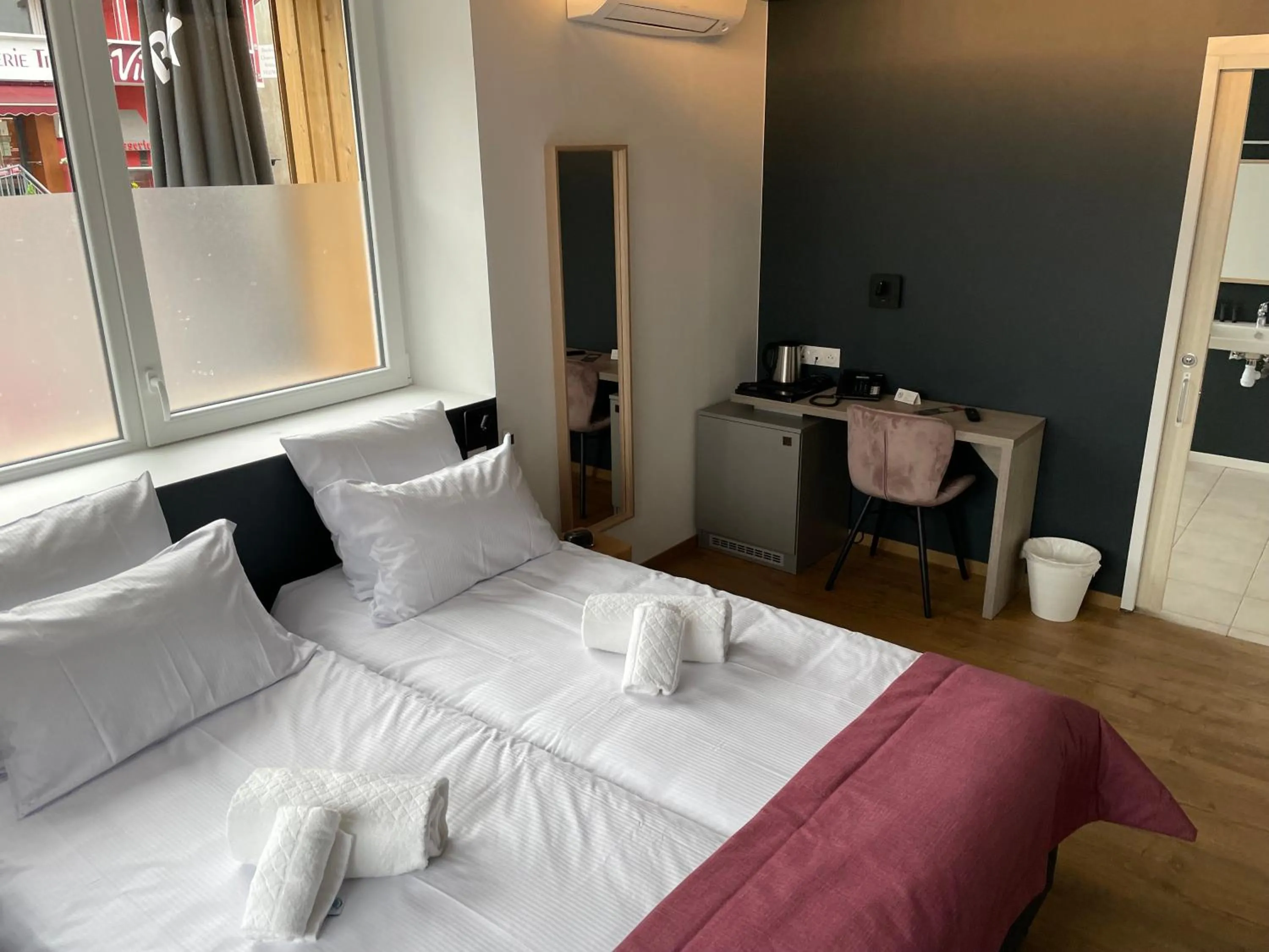 Photo of the whole room in Hôtel & Spa du Tremplin