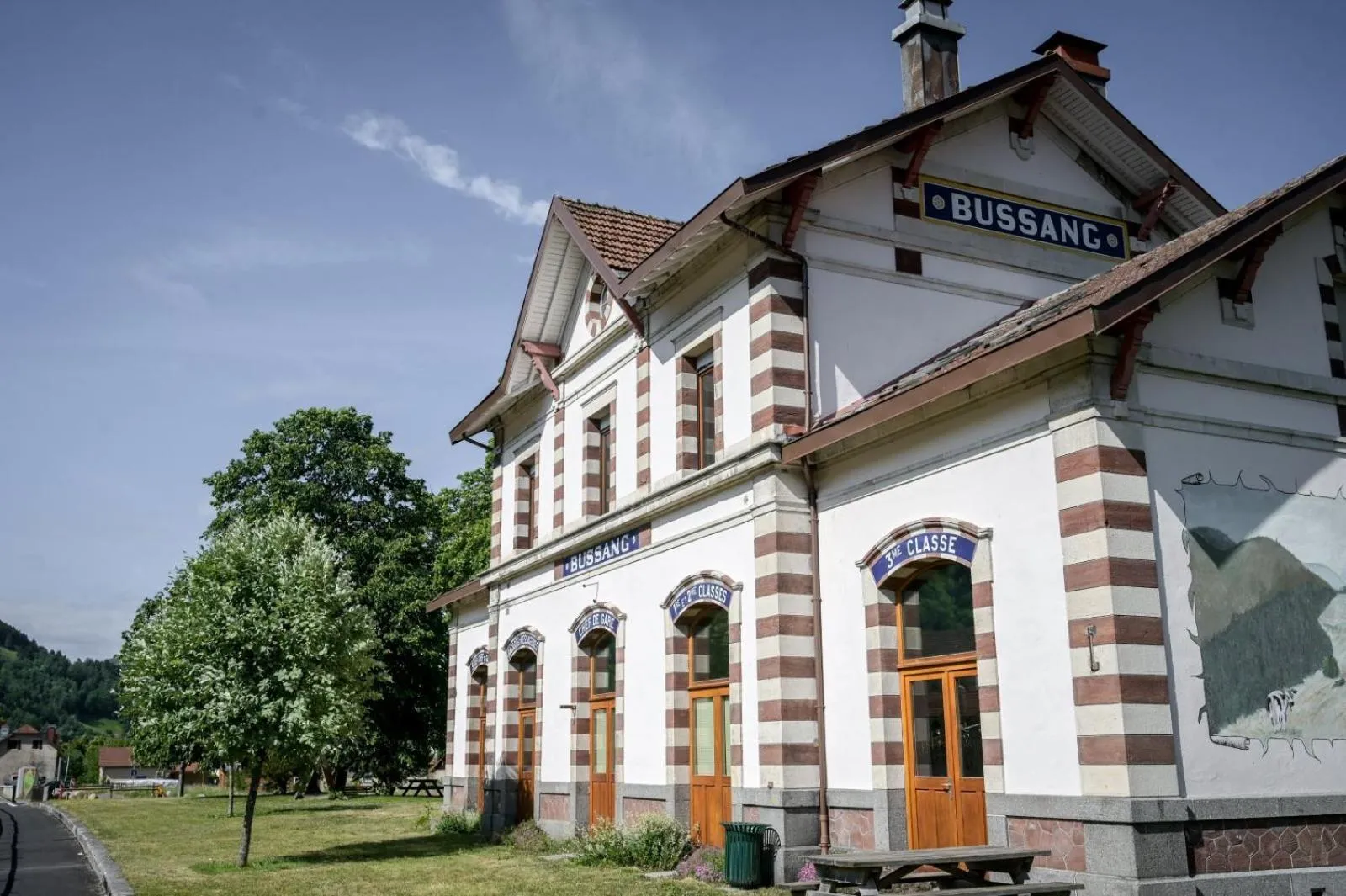 Hiking, Property Building in Hôtel & Spa du Tremplin