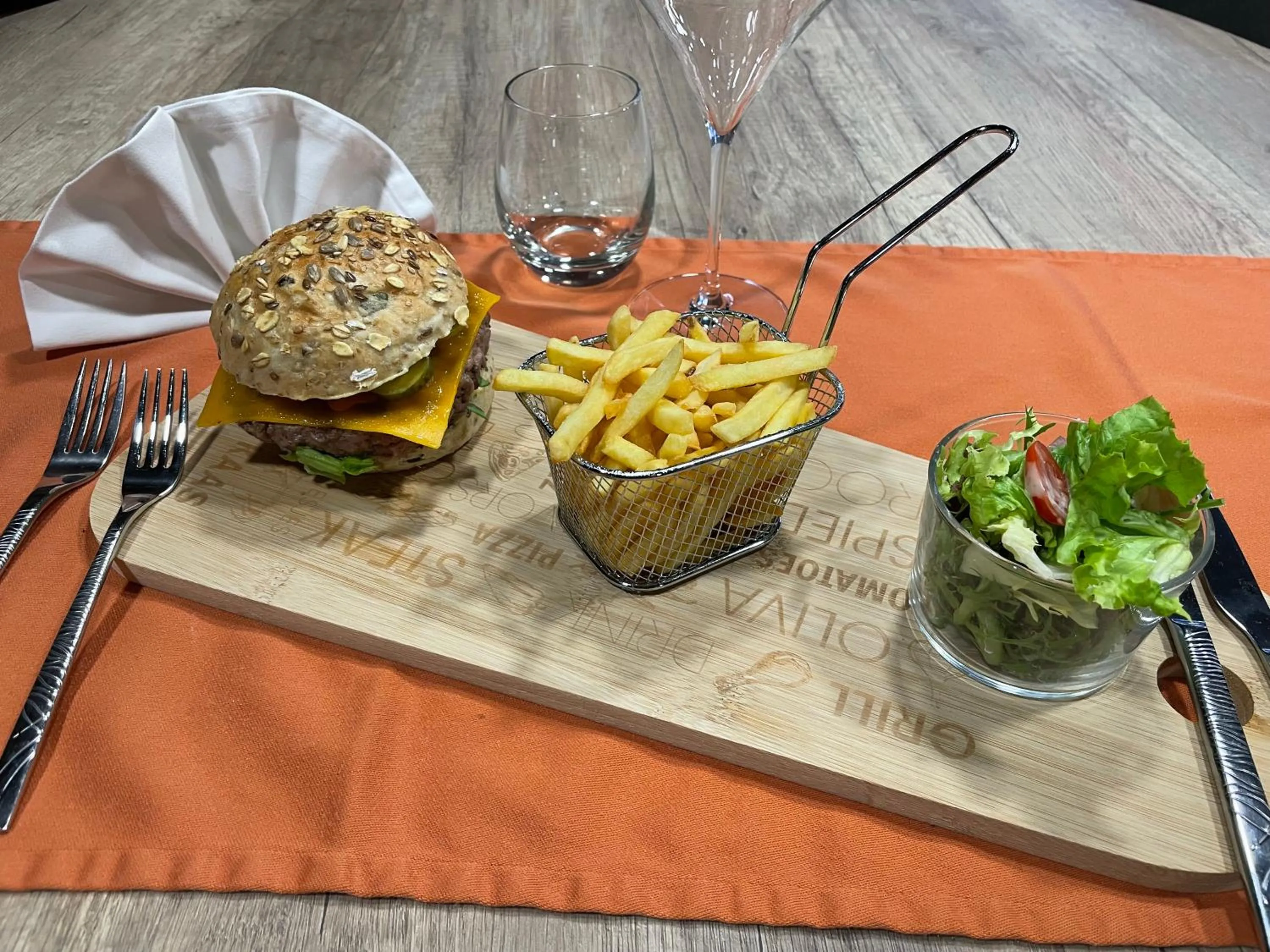 Restaurant/places to eat in Hôtel & Spa du Tremplin