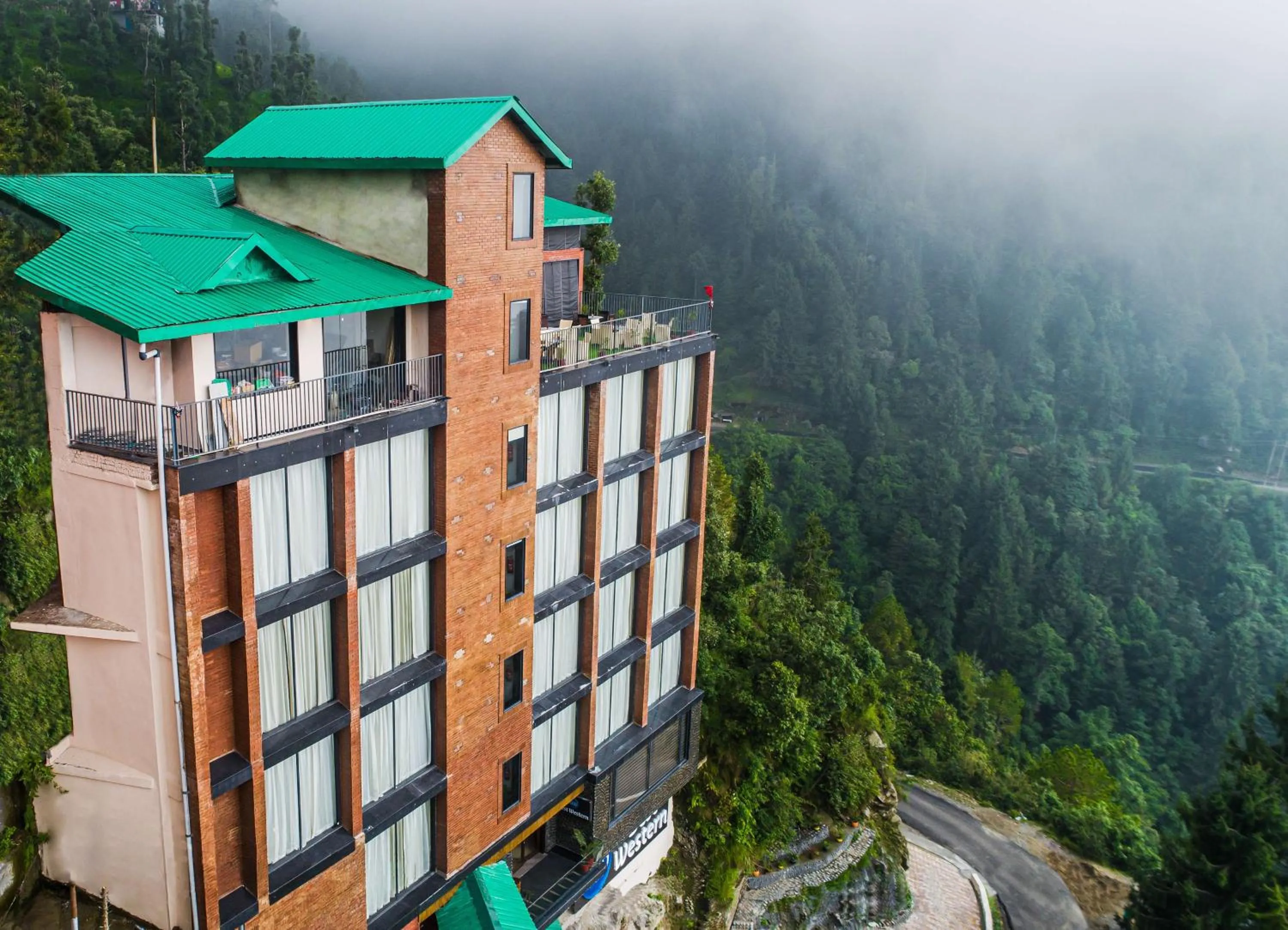 Property building in Best Western Dalhousie