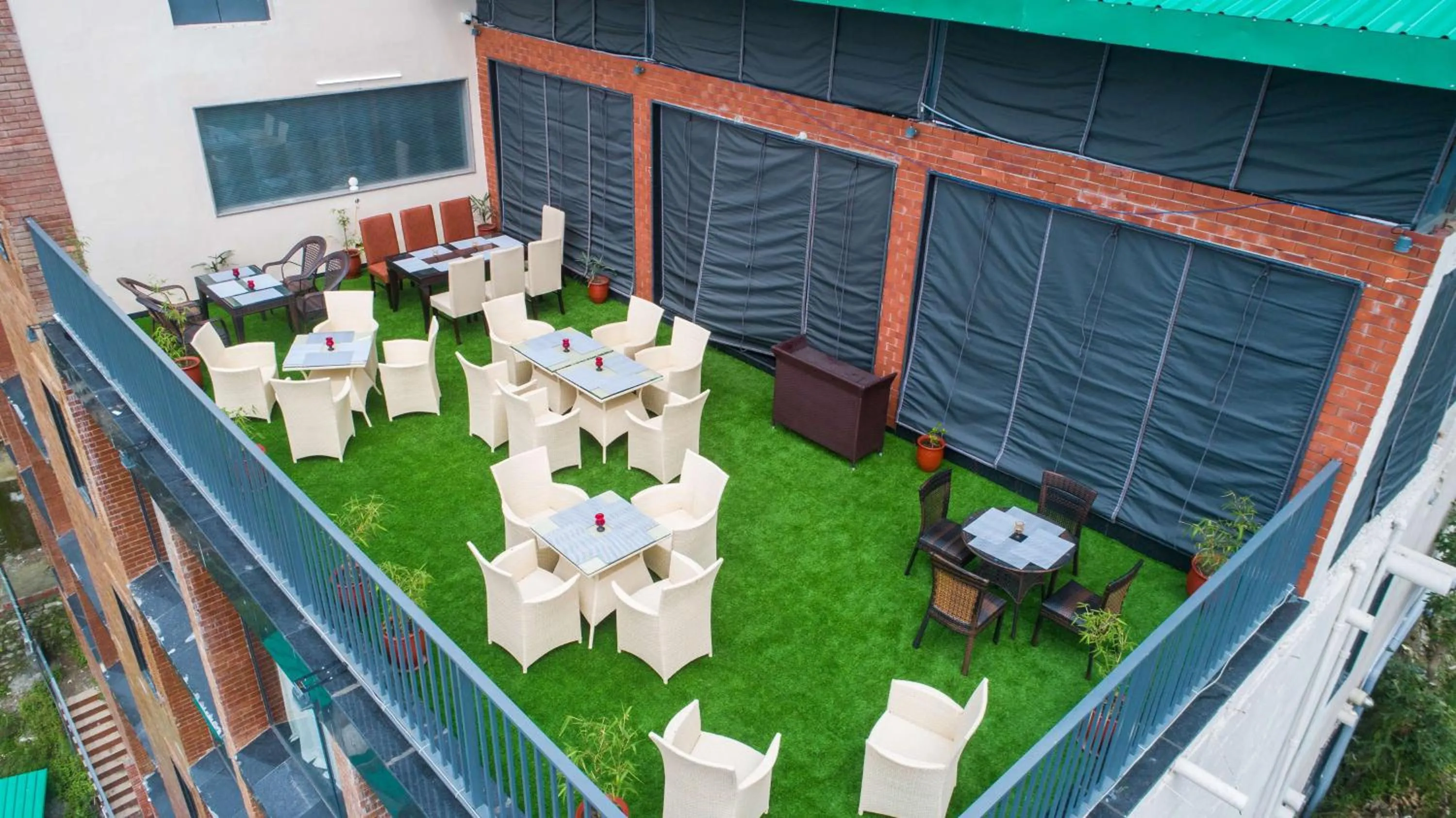 Restaurant/places to eat in Best Western Dalhousie