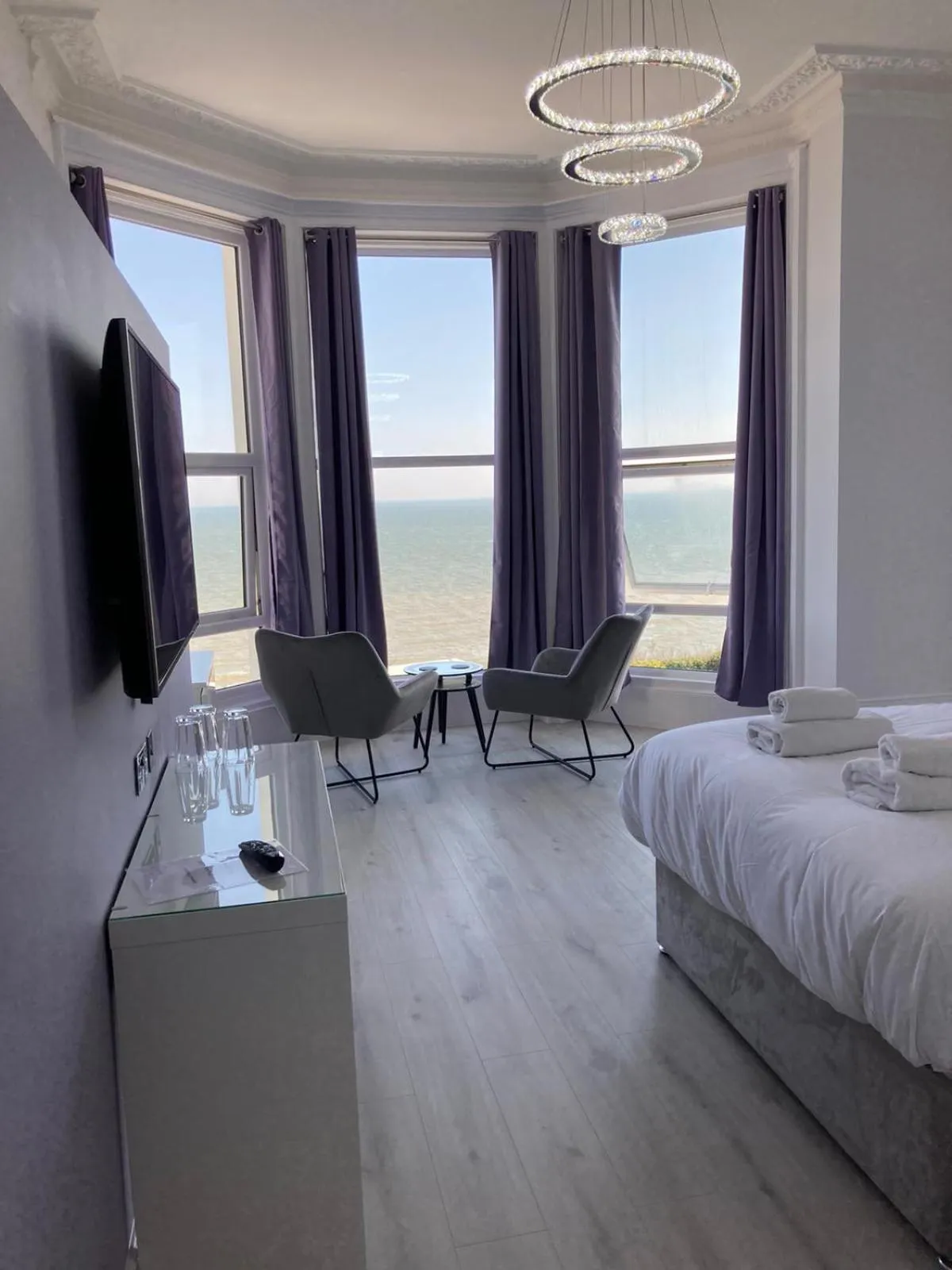 Bedroom, Bed in The Halcyon