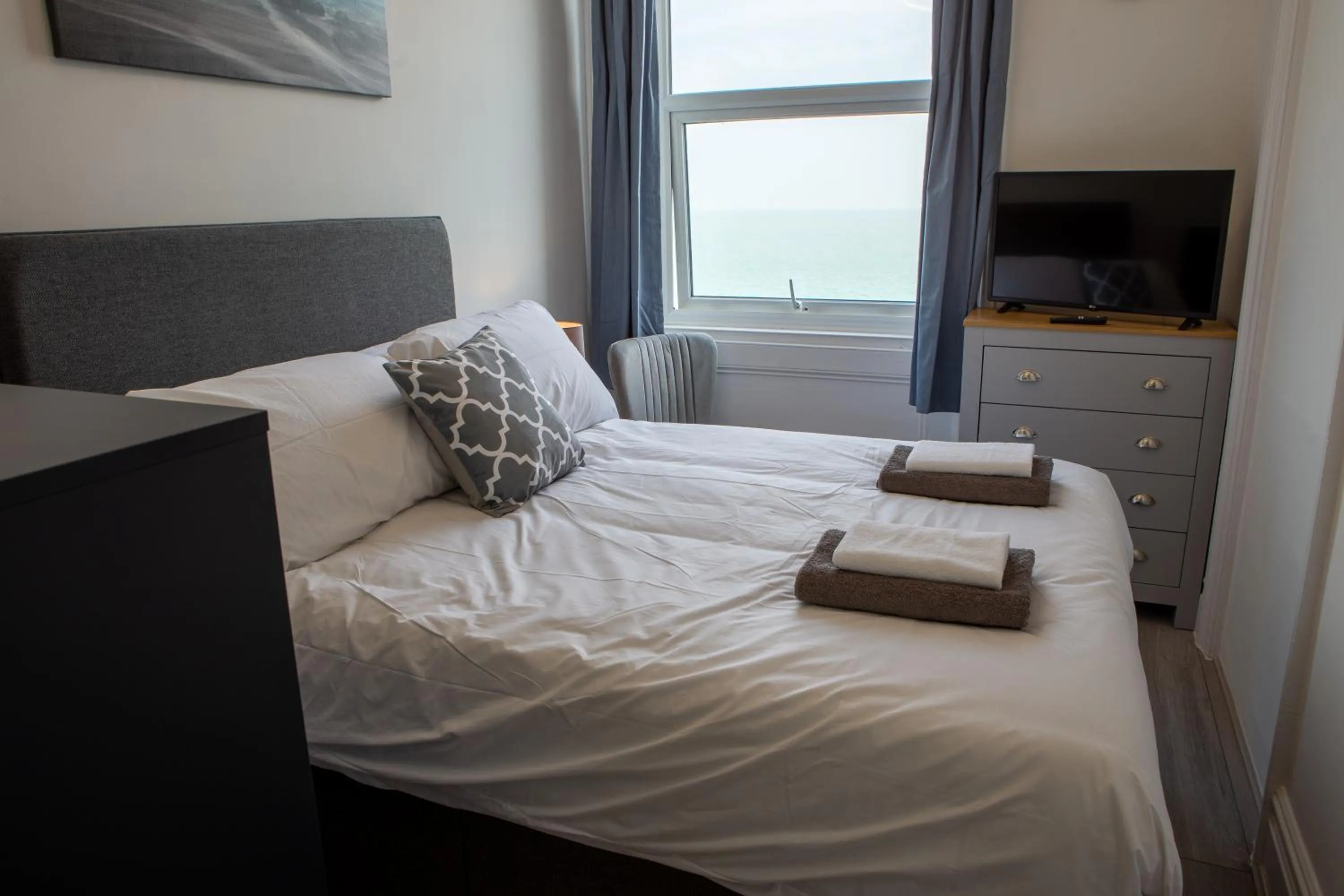 Bedroom, Bed in The Halcyon