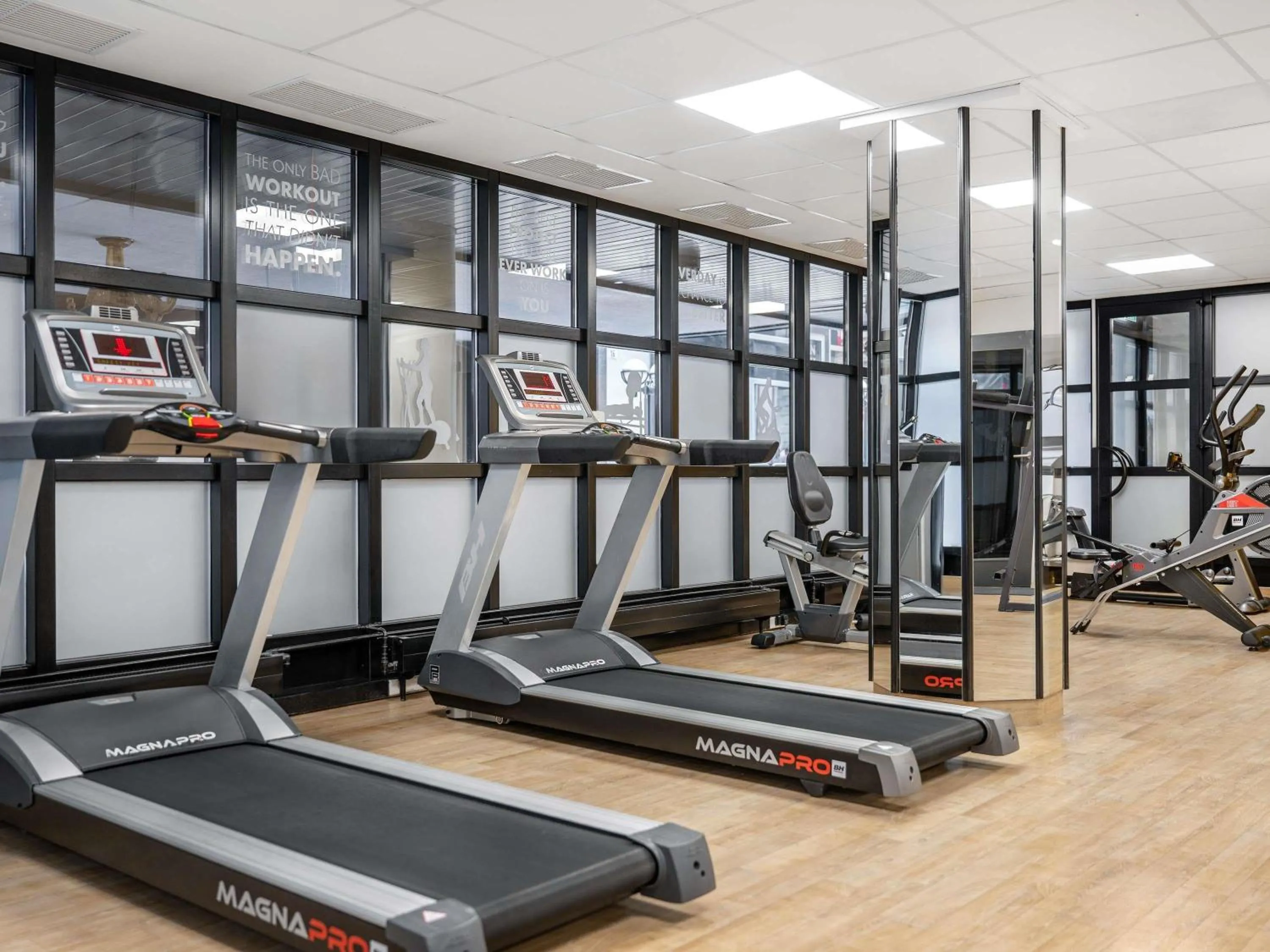 Fitness centre/facilities in Mercure Budapest City Center
