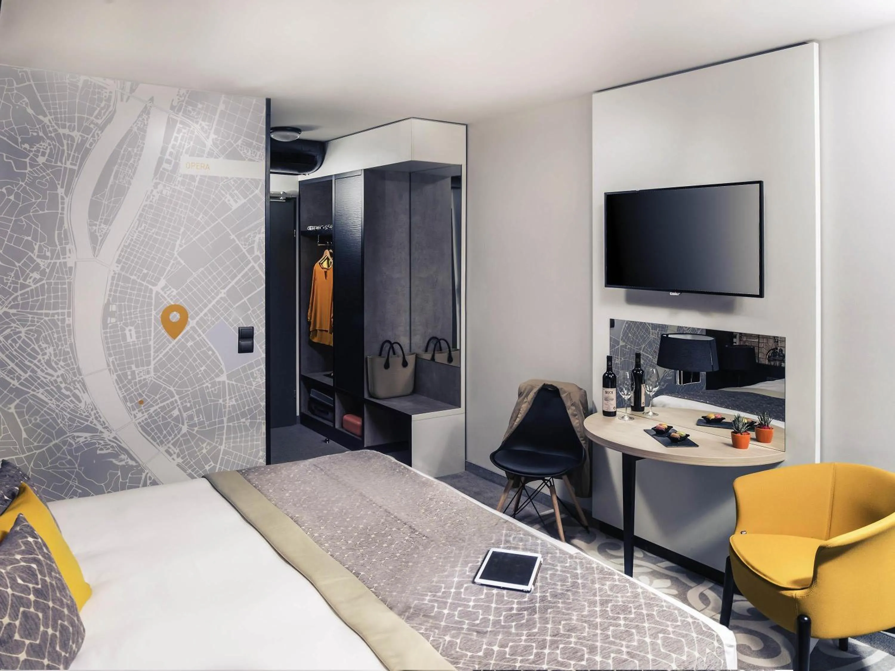 Bedroom, Bed in Mercure Budapest City Center