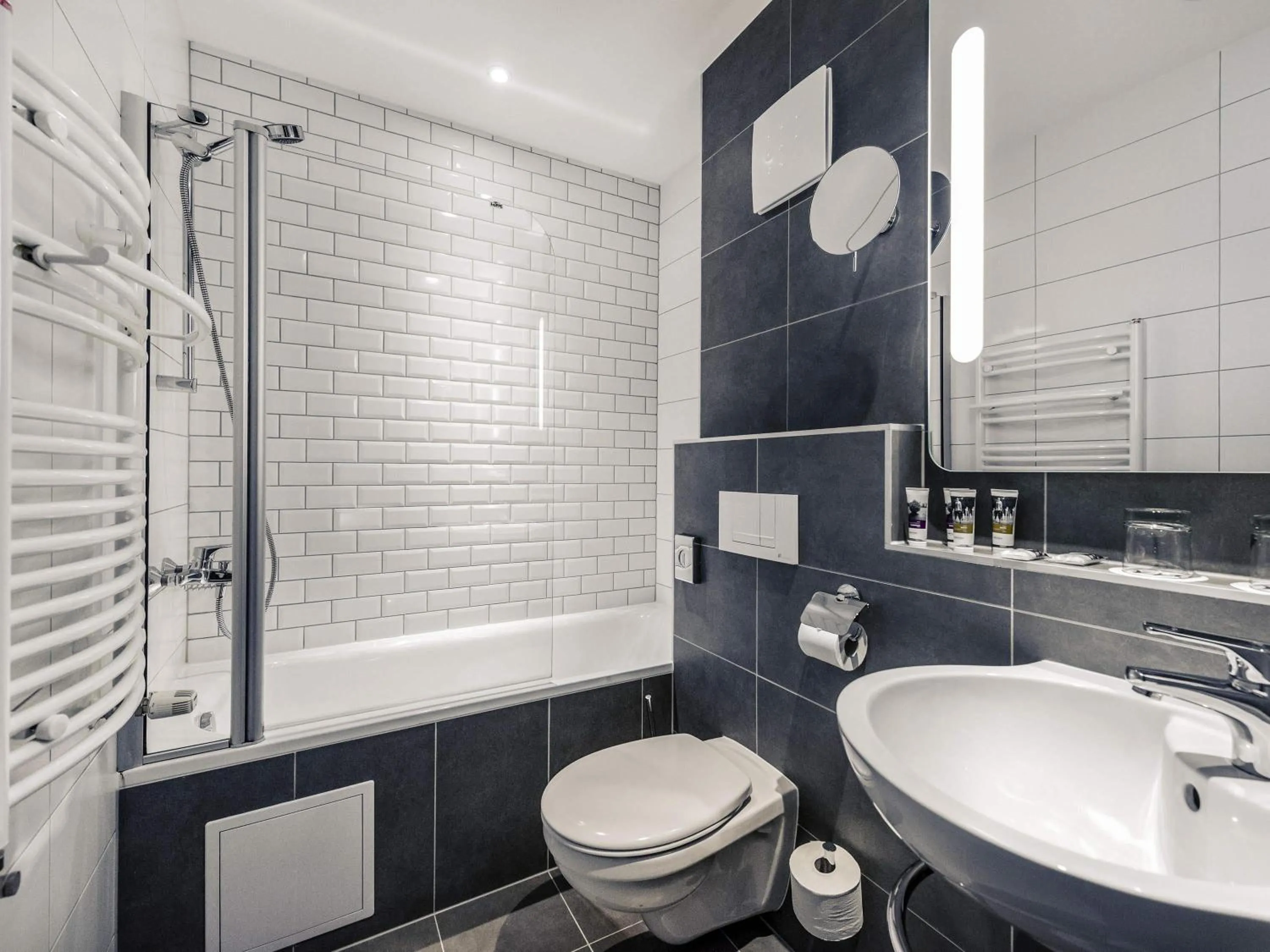 Bedroom in Mercure Budapest City Center