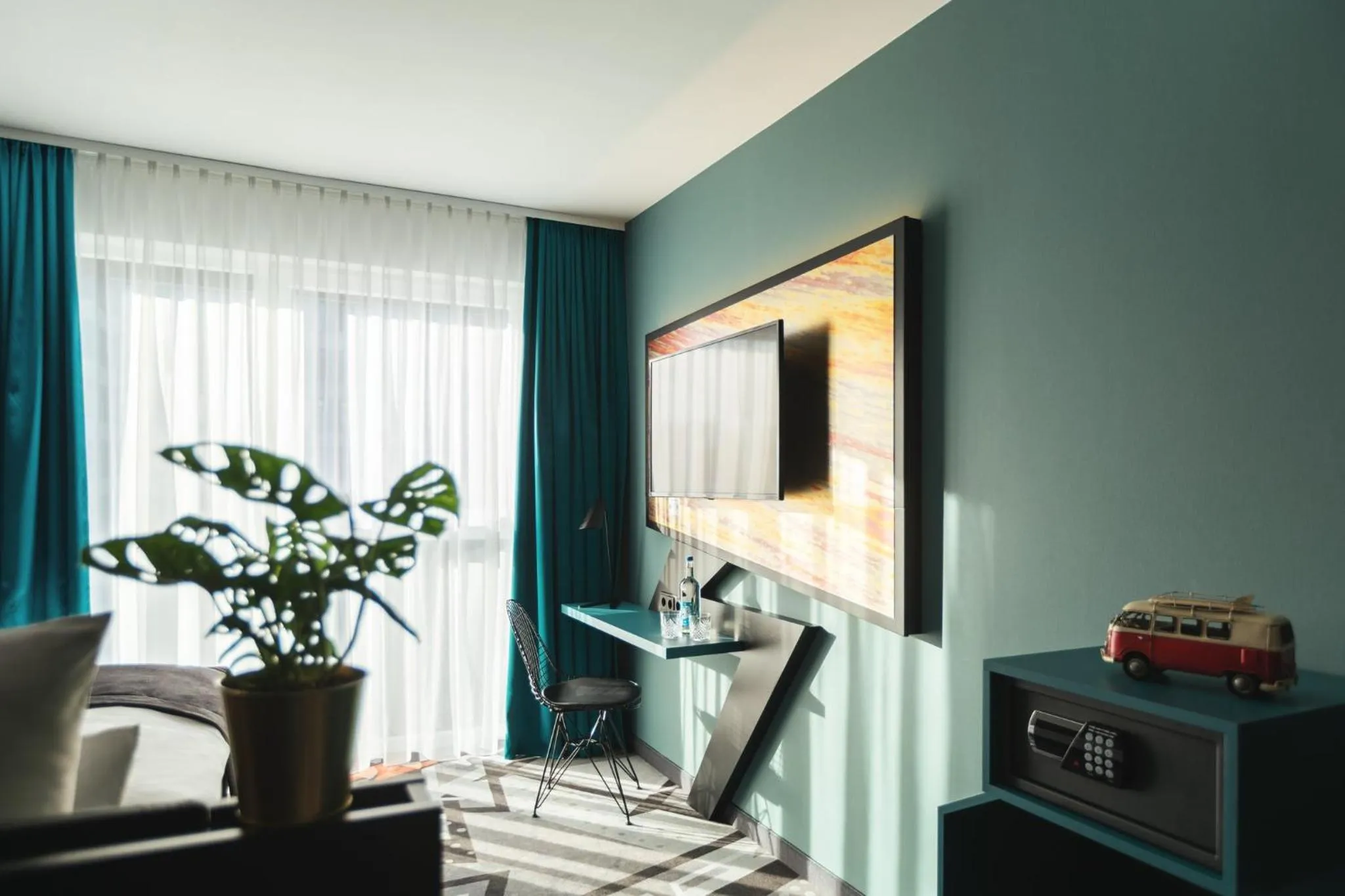 Bedroom in Holiday Inn - the niu, Flash Berlin Charlottenburg by IHG