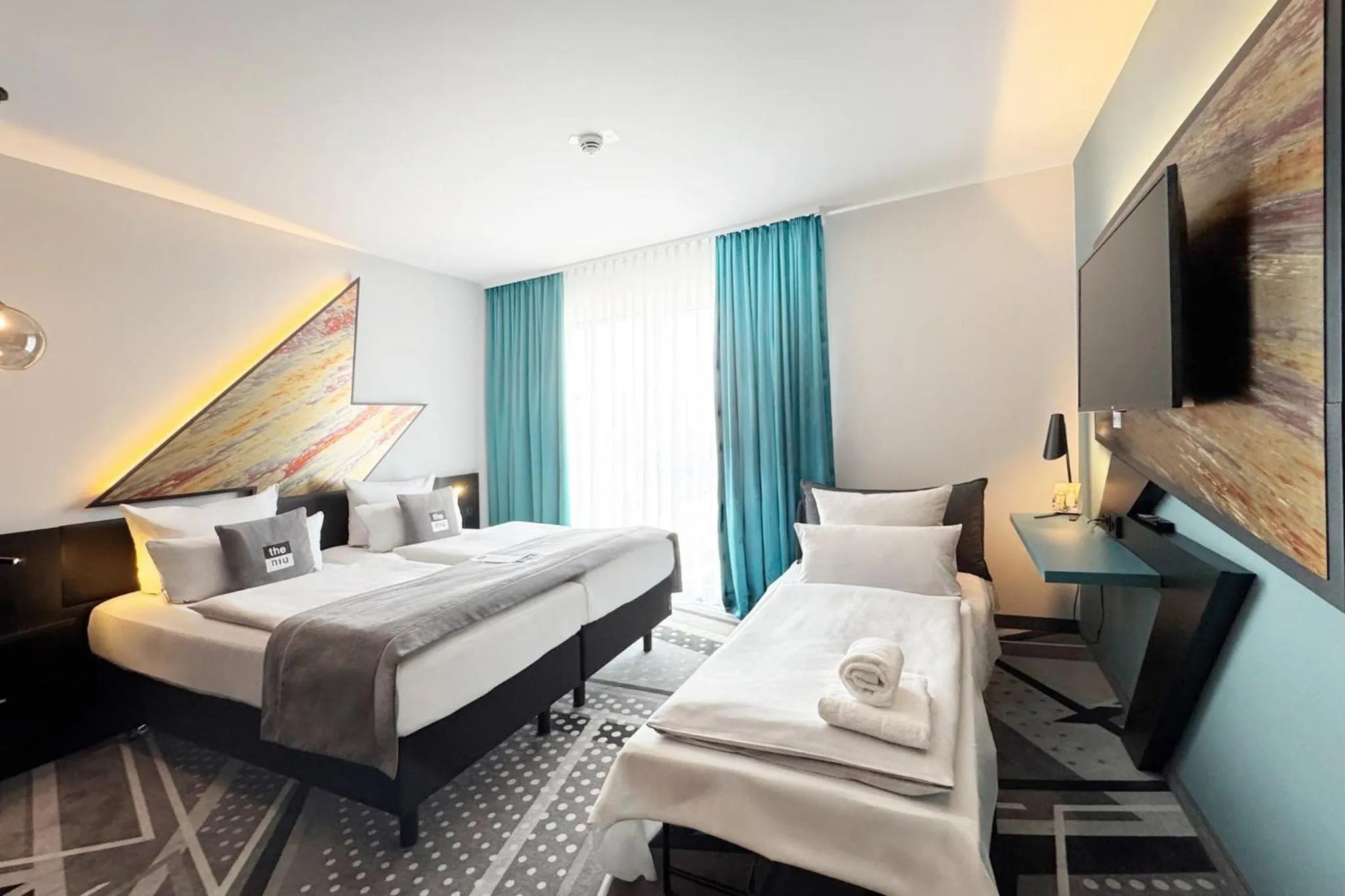 Photo of the whole room, Bed in Holiday Inn - the niu, Flash Berlin Charlottenburg by IHG