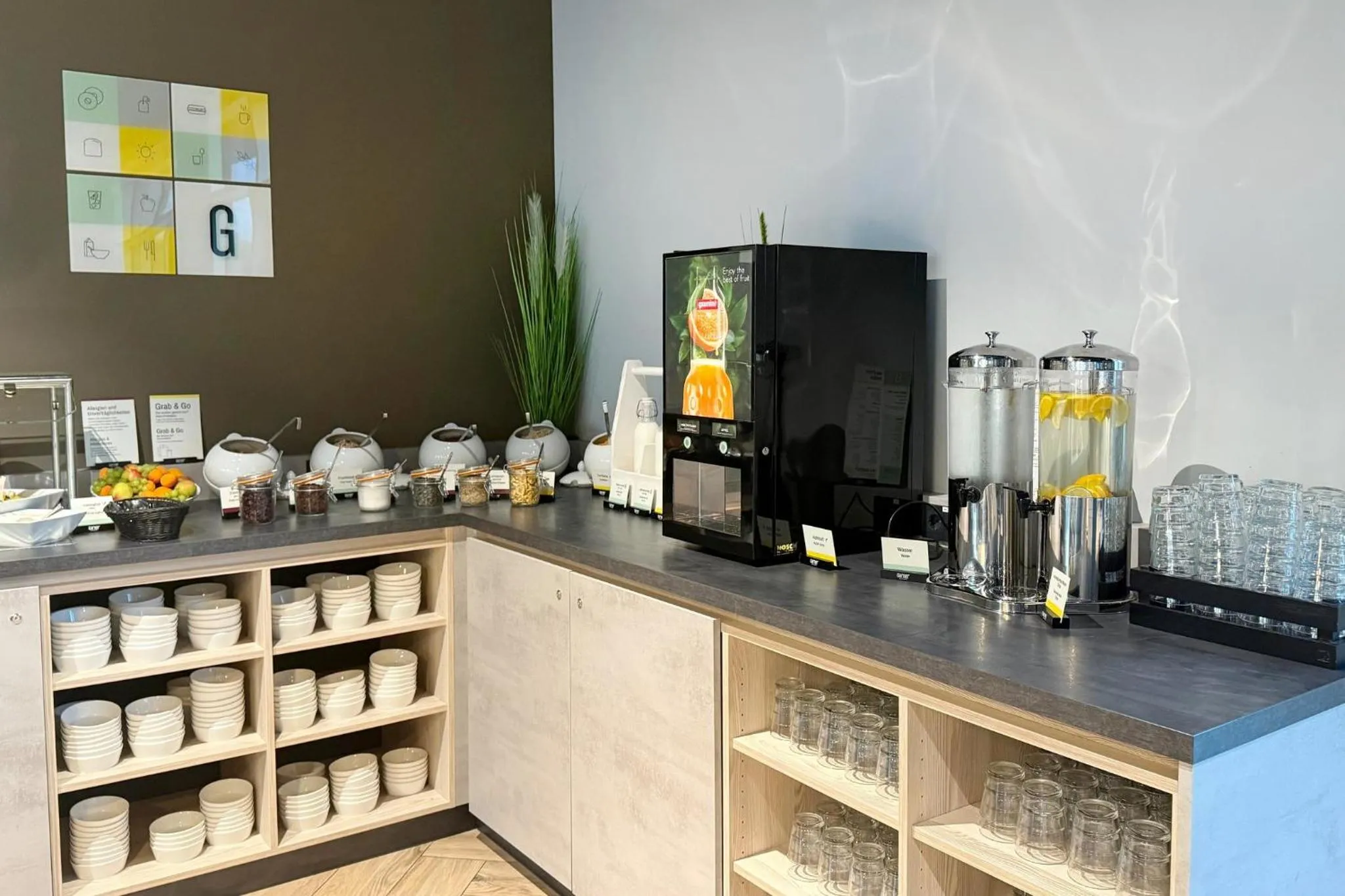 Breakfast in Garner Hotel Augsburg Nord by IHG