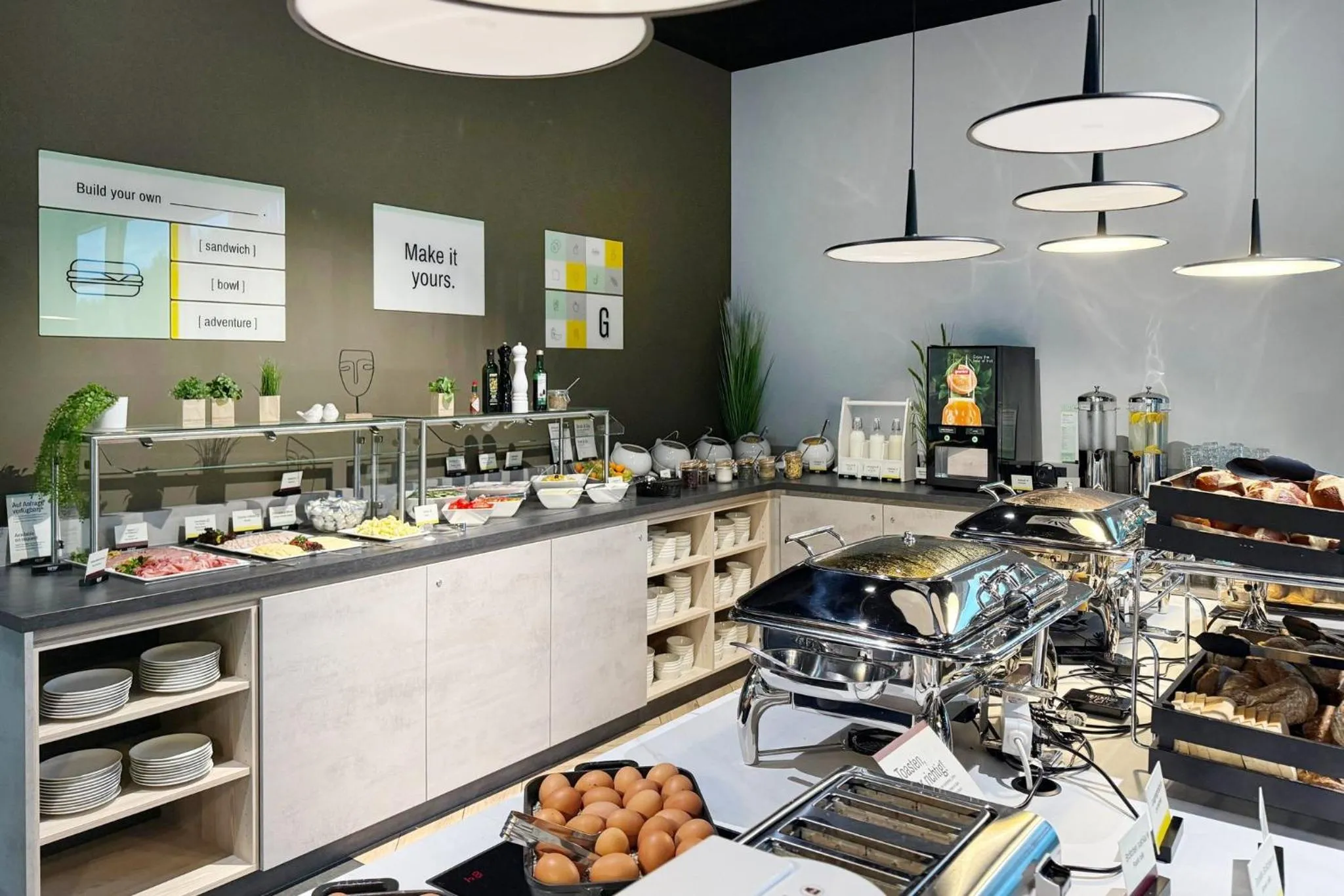 Restaurant/places to eat in Garner Hotel Augsburg Nord by IHG