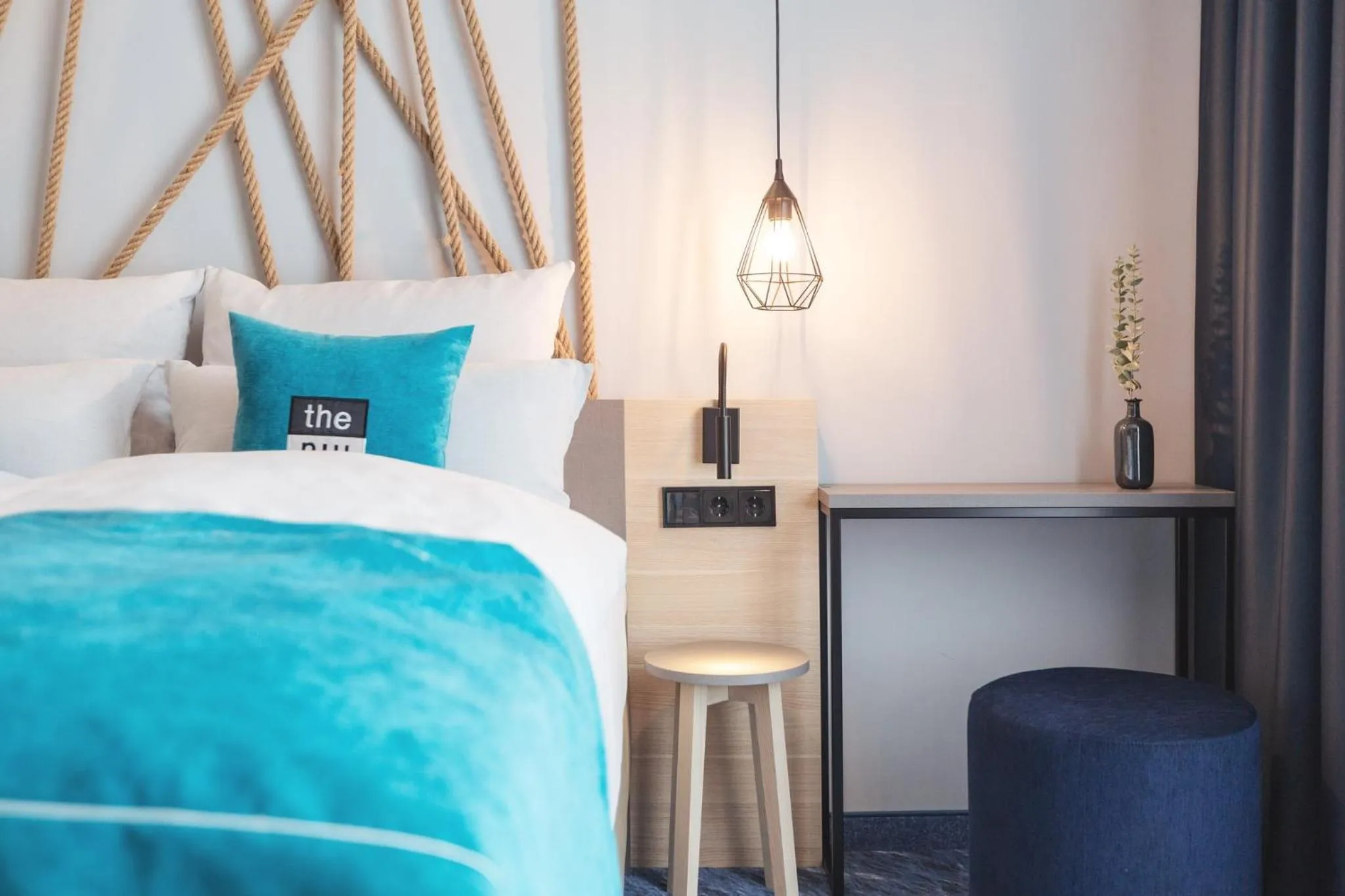 Photo of the whole room, Bed in Holiday Inn - the niu, Yen Hamburg City by IHG