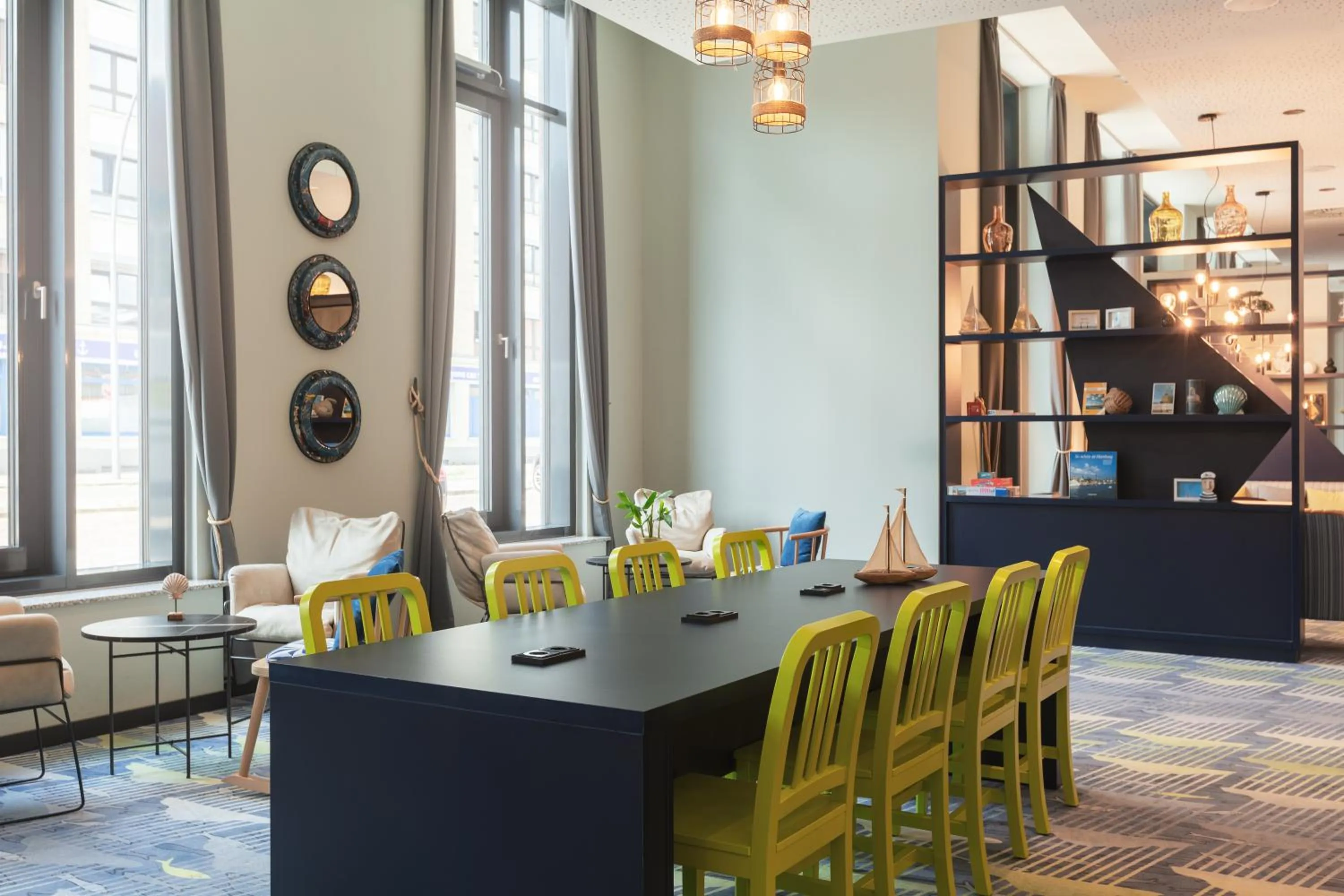 Restaurant/places to eat in Holiday Inn - the niu, Yen Hamburg City by IHG