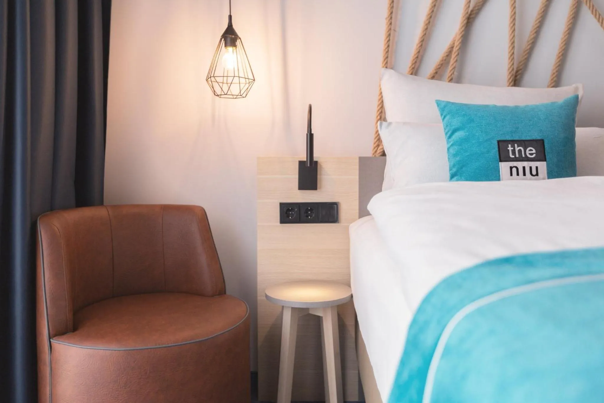 Photo of the whole room, Bed in Holiday Inn - the niu, Yen Hamburg City by IHG