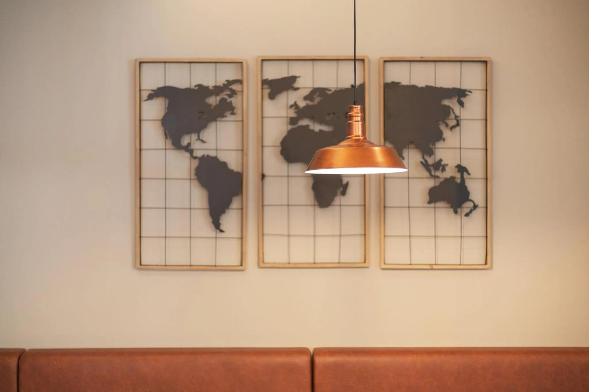 Lounge or bar in Holiday Inn - the niu, Yen Hamburg City by IHG