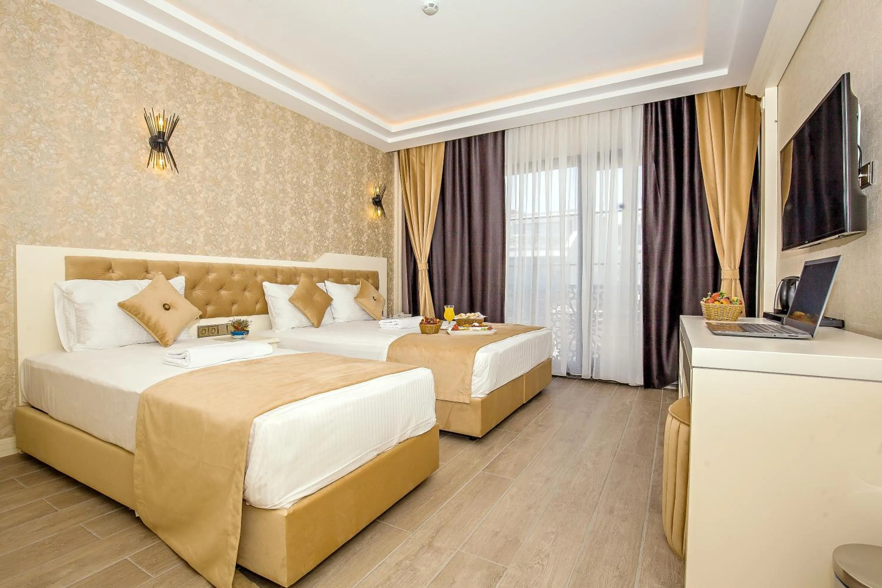 Photo of the whole room, Bed in The Lea Hotel