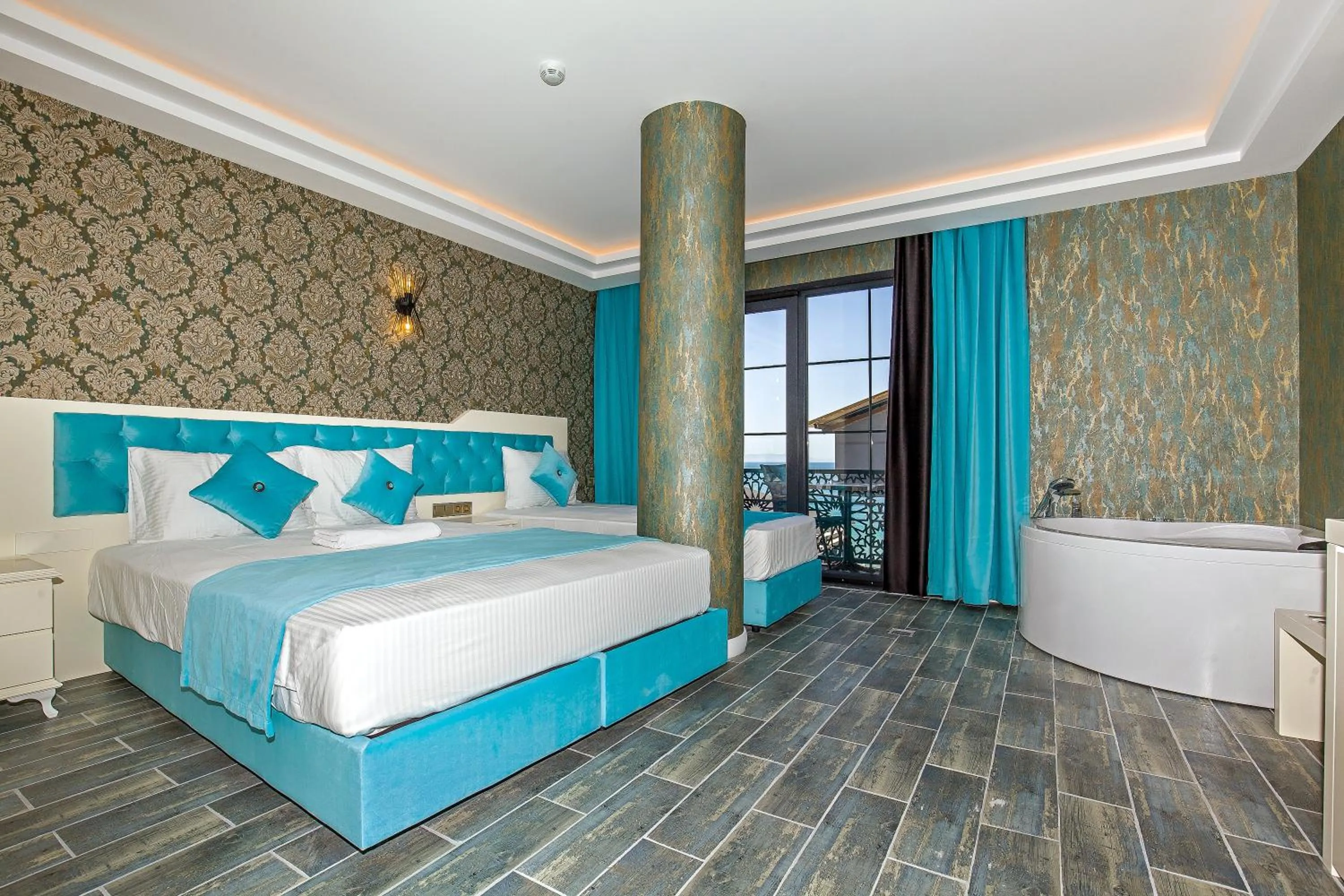 Photo of the whole room, Bed in The Lea Hotel