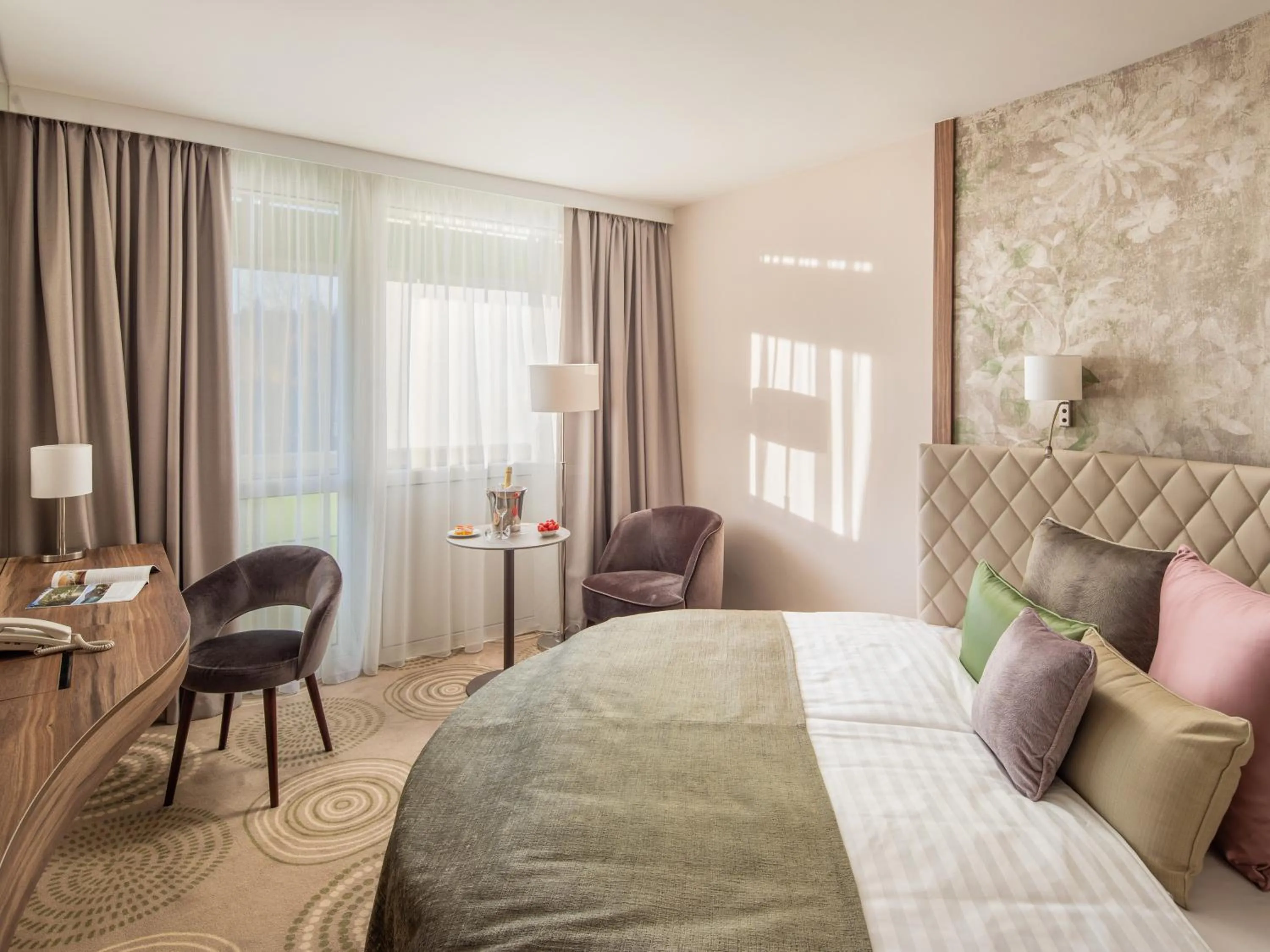 Photo of the whole room, Bed in Hotel Carbona Thermal Spa