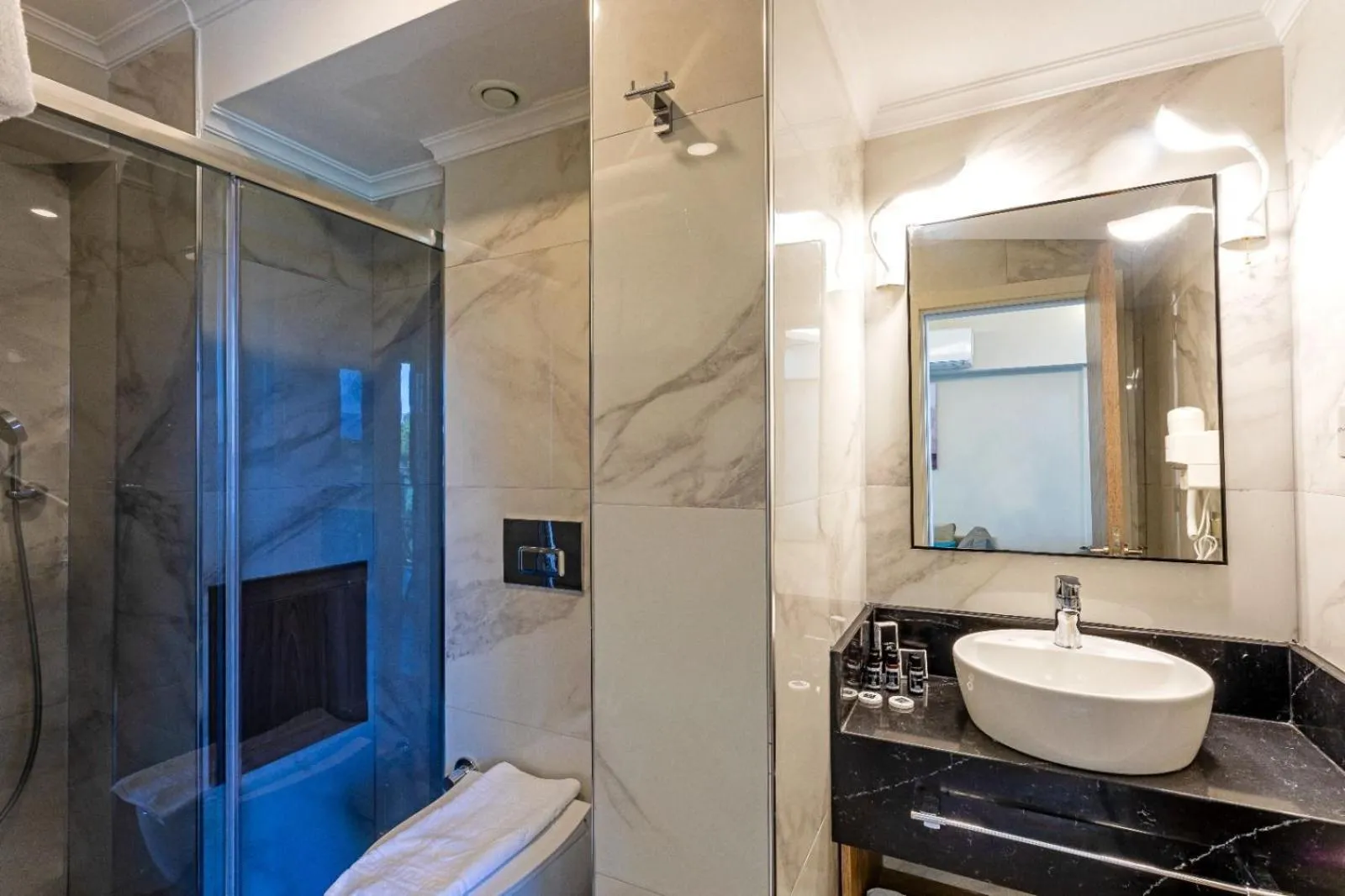 Bathroom in Güllük Yalı Boutique Otel