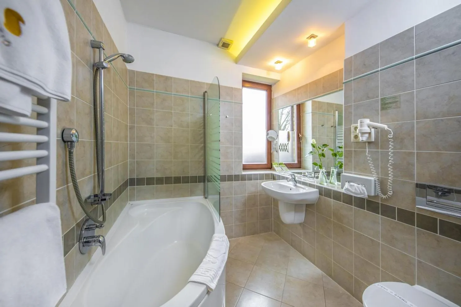 Bathroom in Budapest Airport Hotel Stáció Wellness & Konferencia