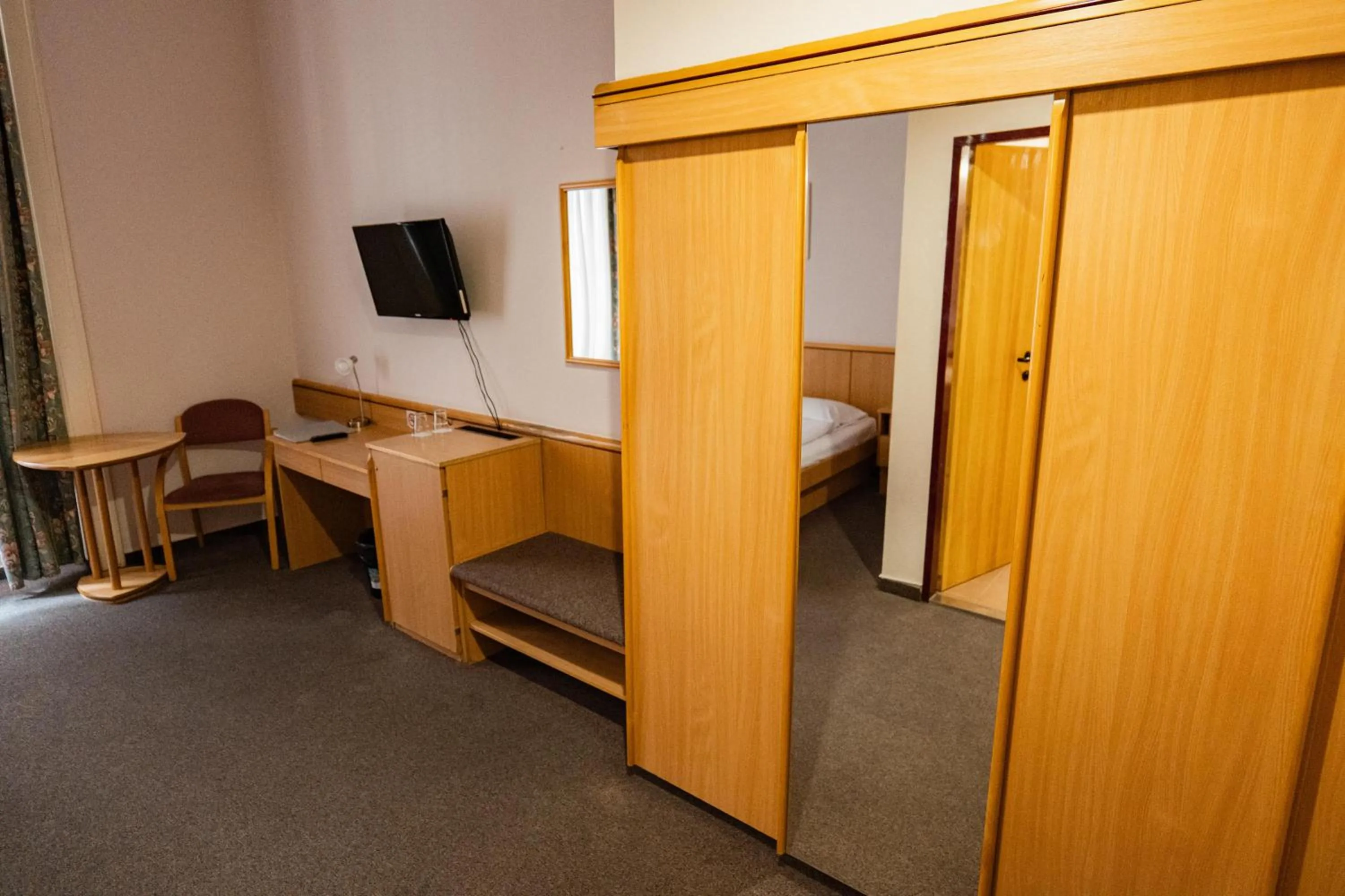 TV and multimedia, Bed in Pilvax Hotel Budapest