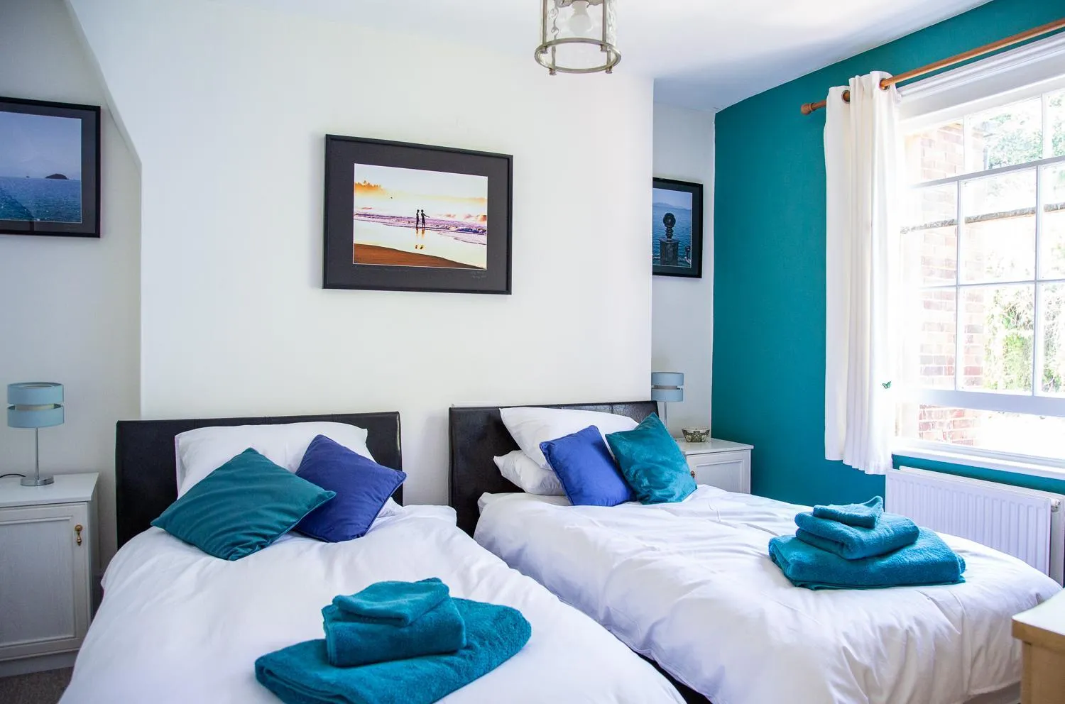 Bed in Seagulls Nest Beachfront Apartment With 3 Bedrooms