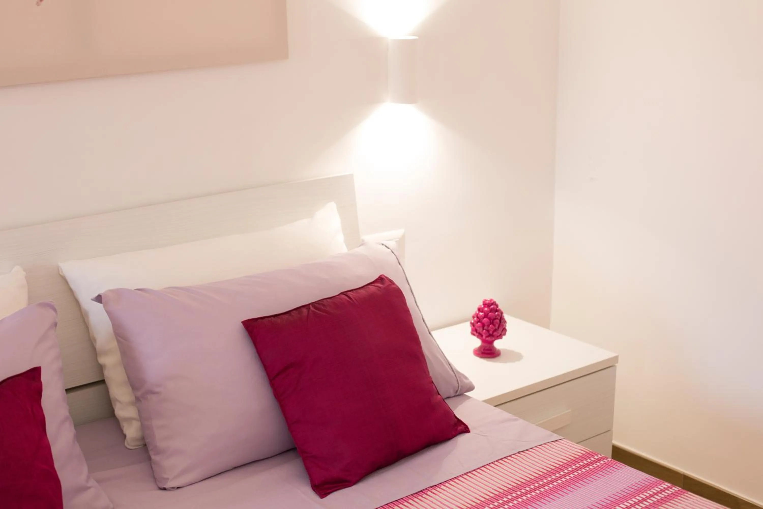 Bedroom, Bed in Estate4home - SOFIA FLORA