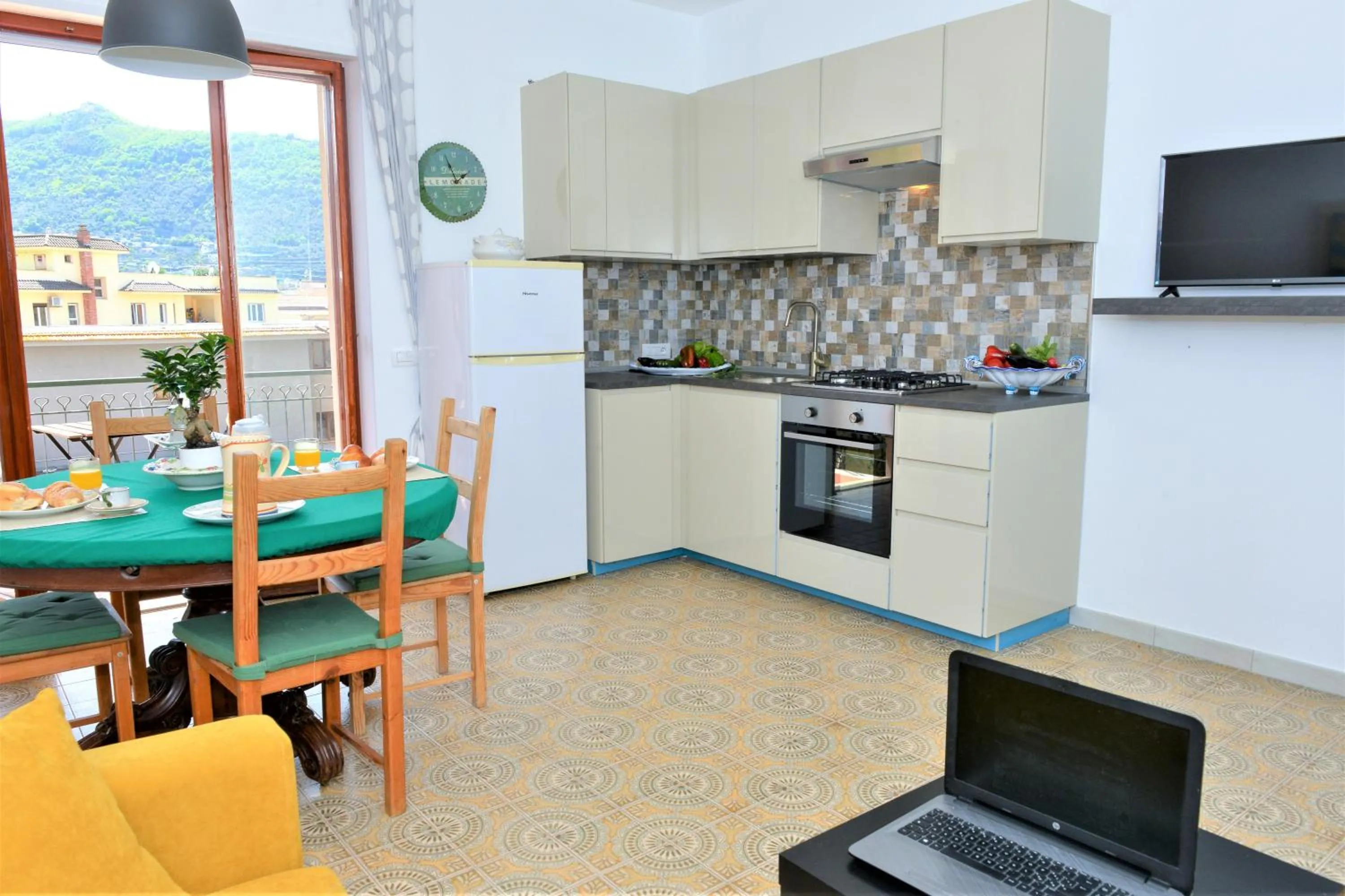 Kitchen or kitchenette in Estate4home - SOFIA FLORA