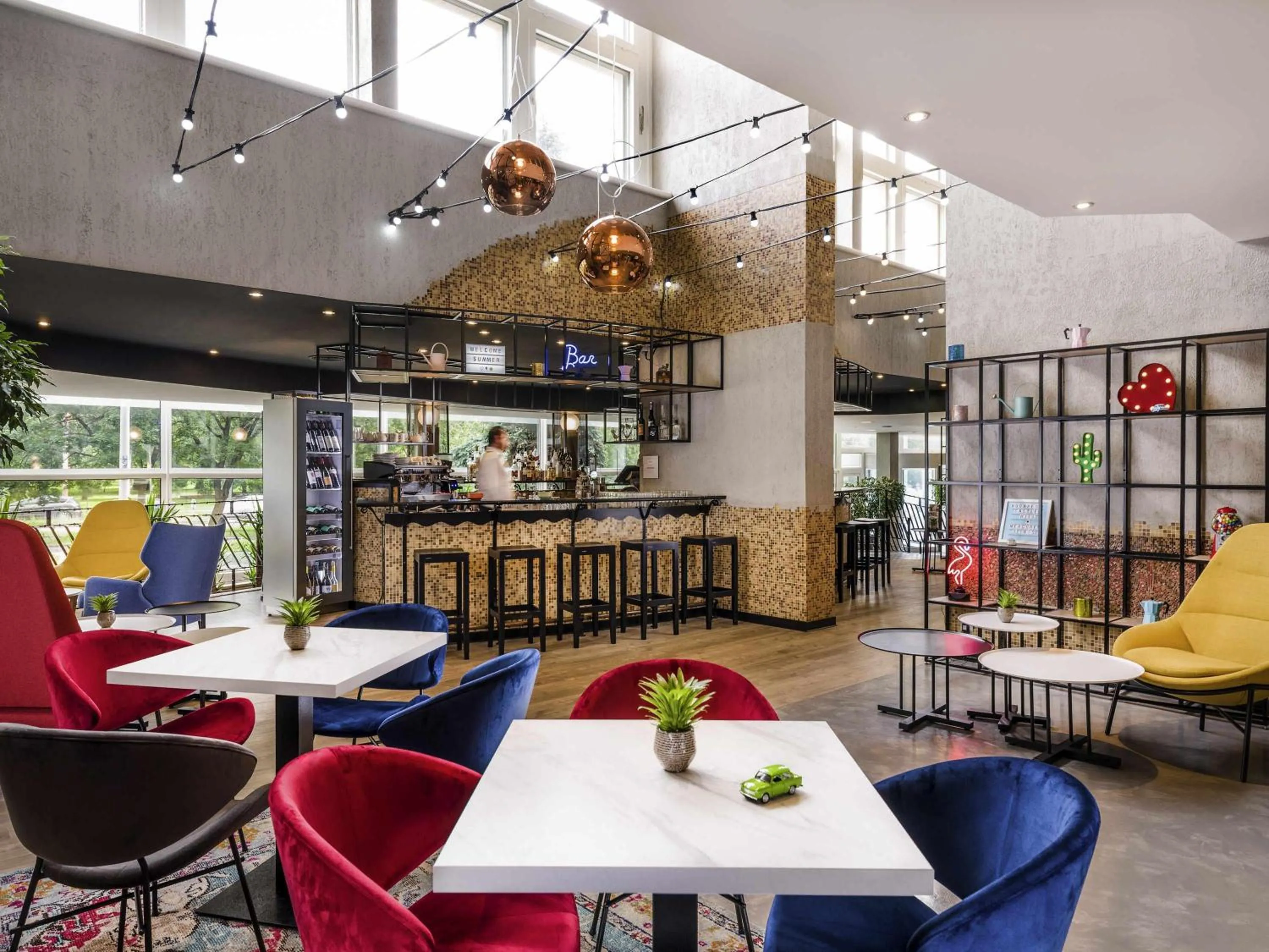 Lounge or bar in Mercure Budapest Castle Hill