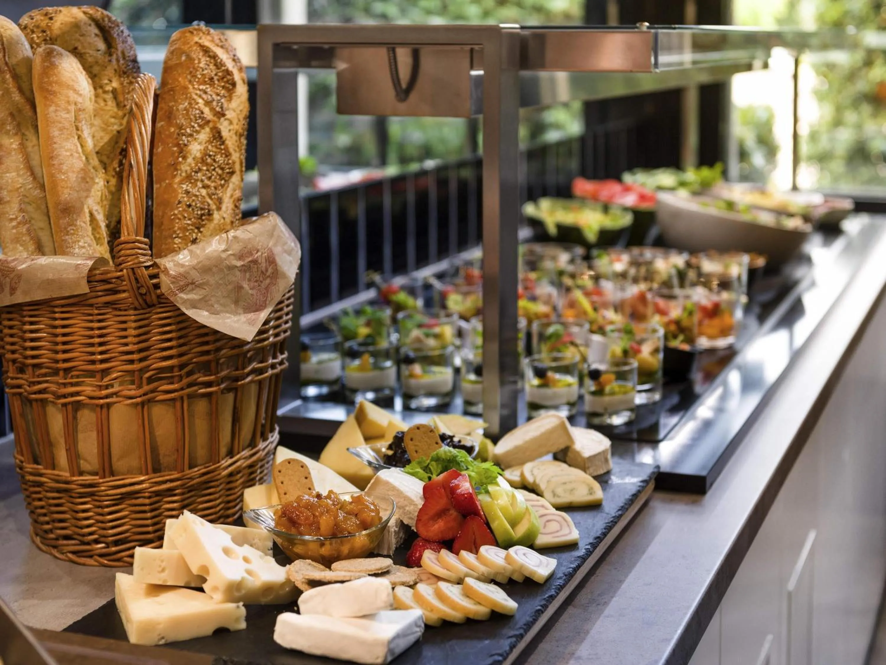 Restaurant/places to eat in Mercure Budapest Castle Hill