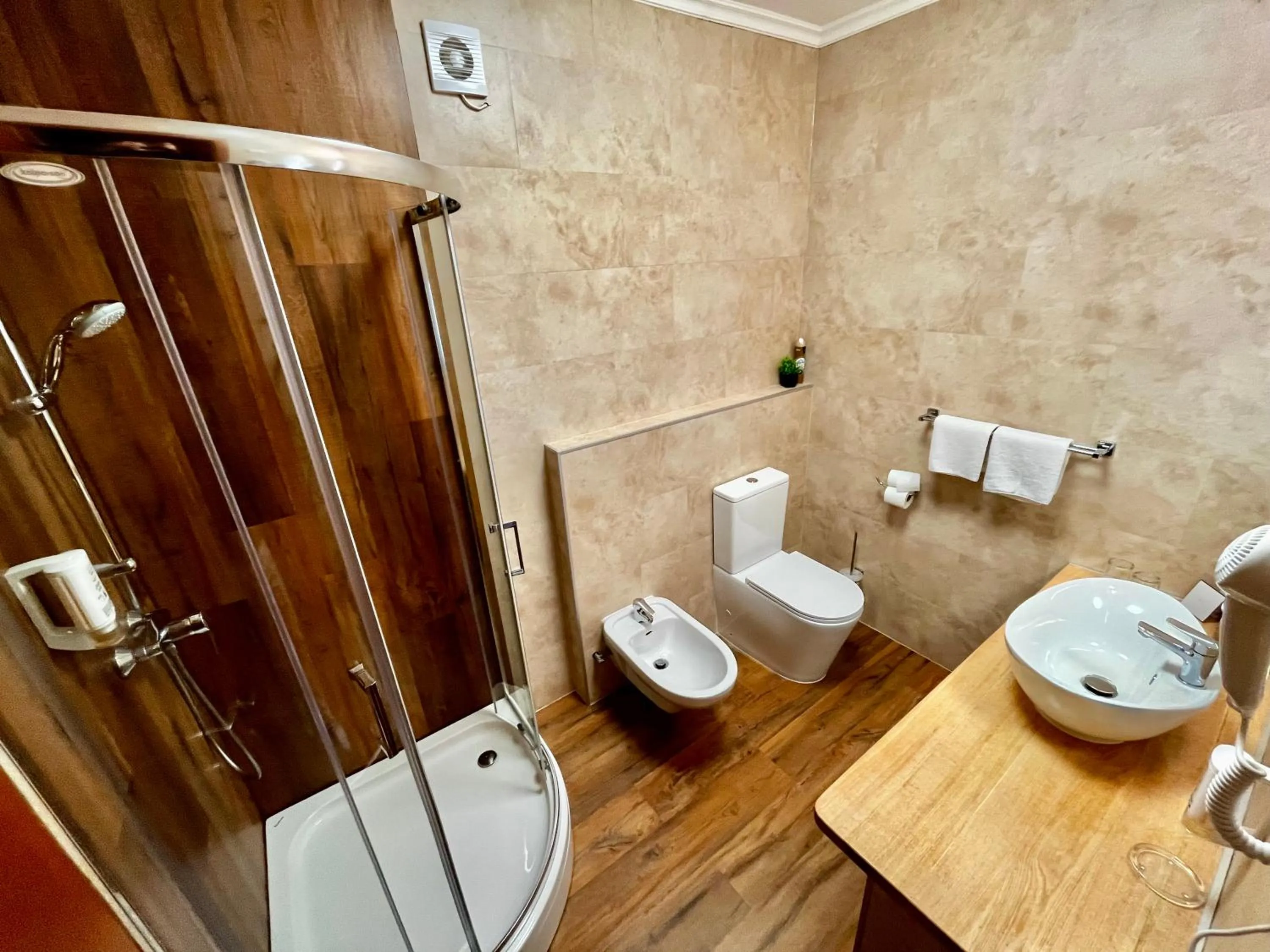 Bathroom in Wellness Hotel Kager Harkány