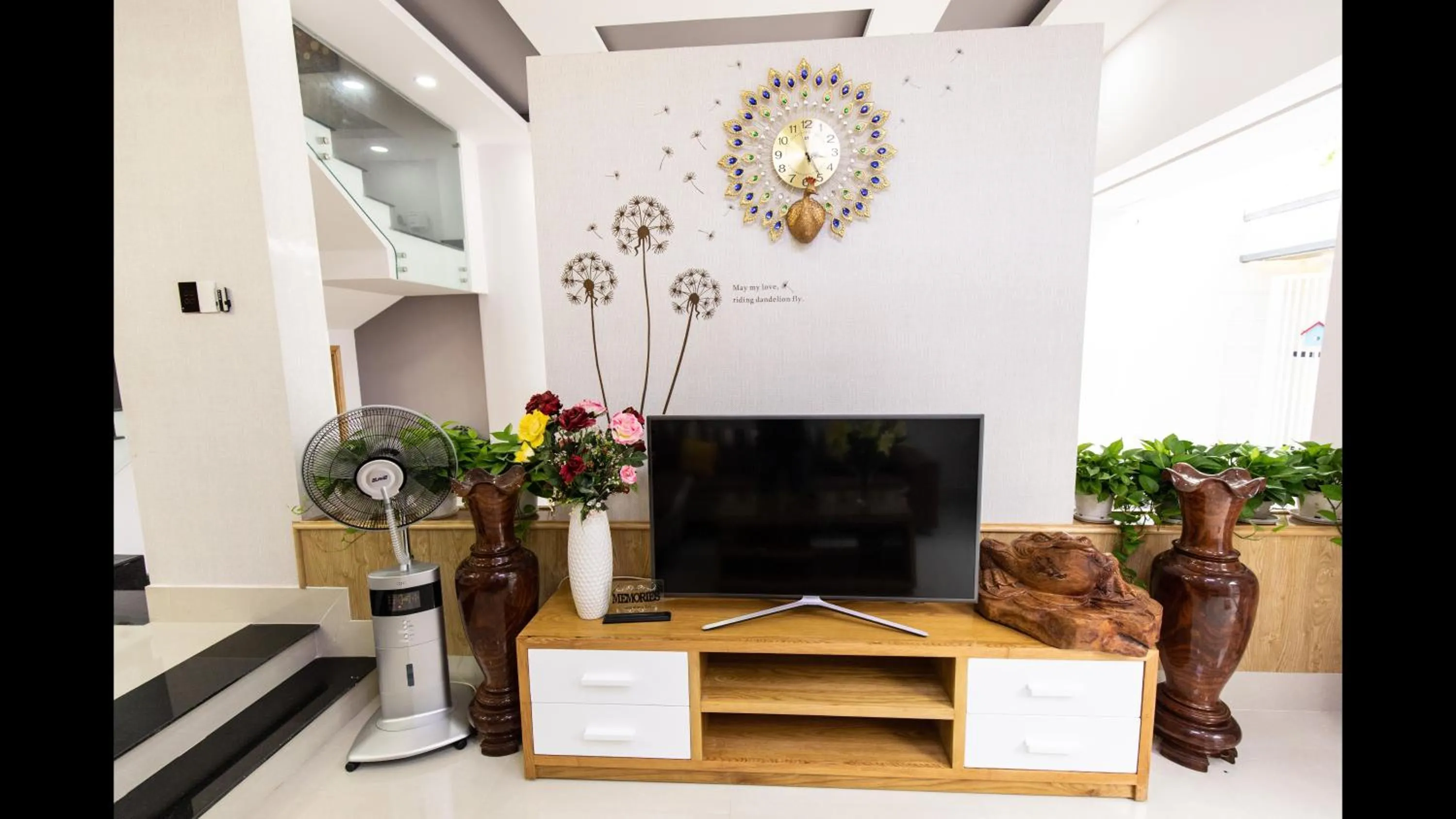 Communal lounge/ TV room in Sunas Home - Villa in Vung Tau