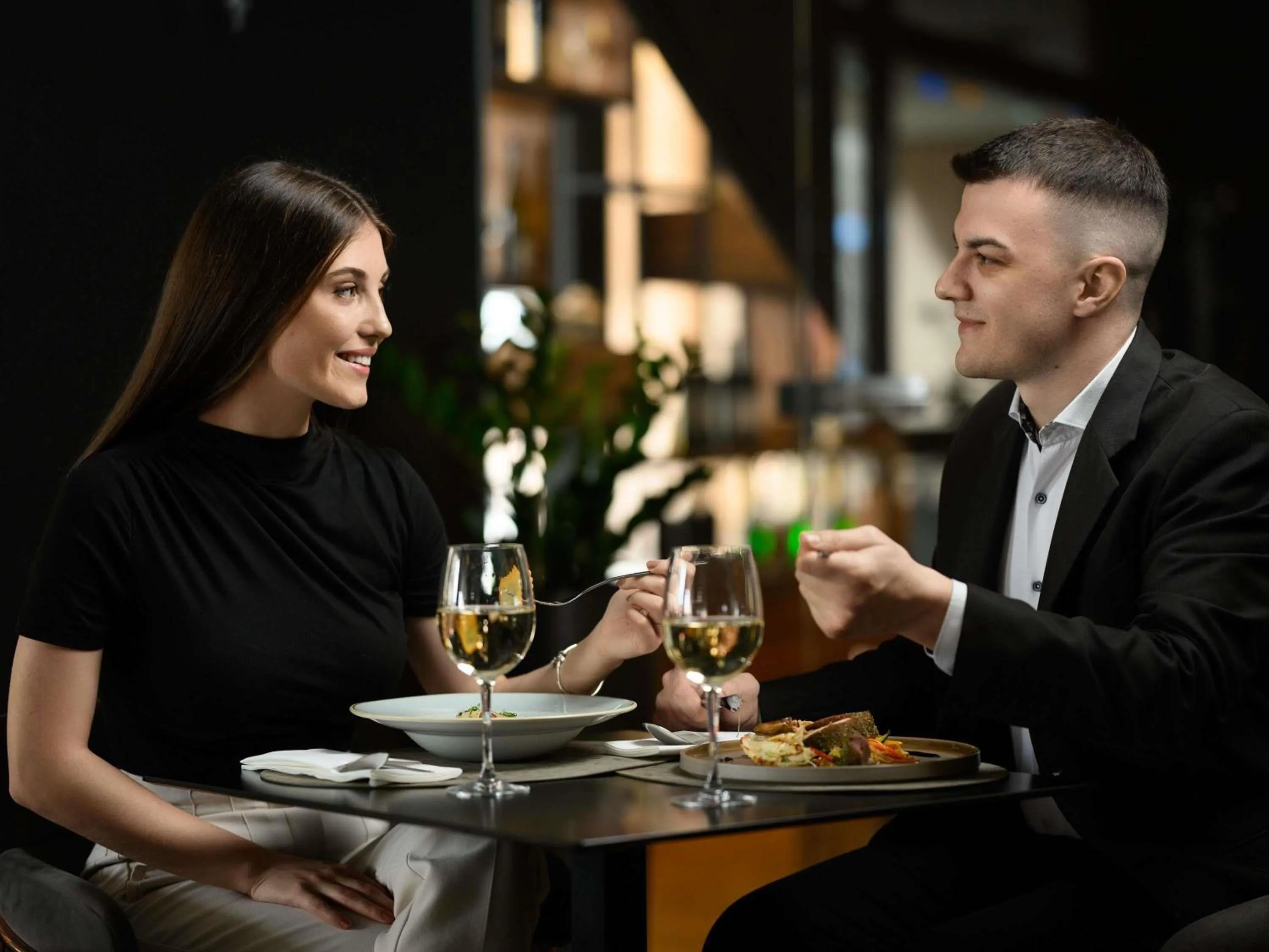 Restaurant/places to eat in Mercure Budapest Korona