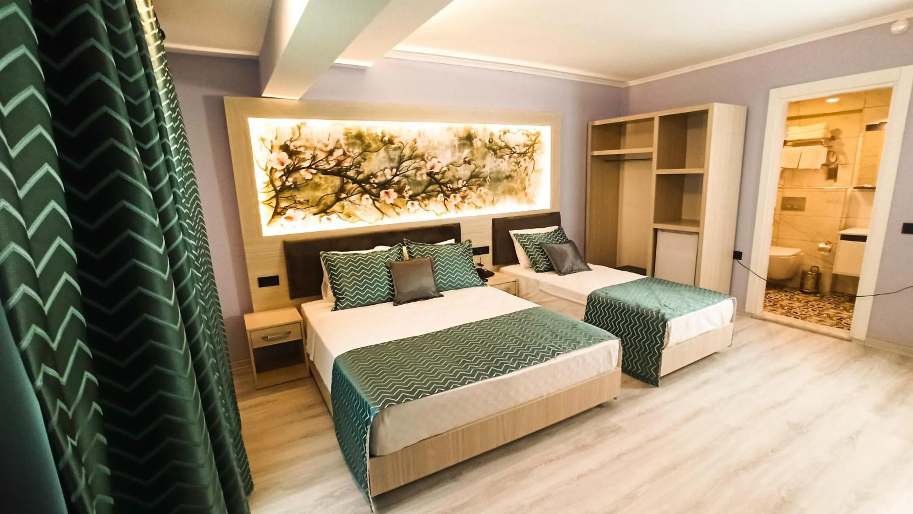 Photo of the whole room, Bed in Livaneli Boutique Otel