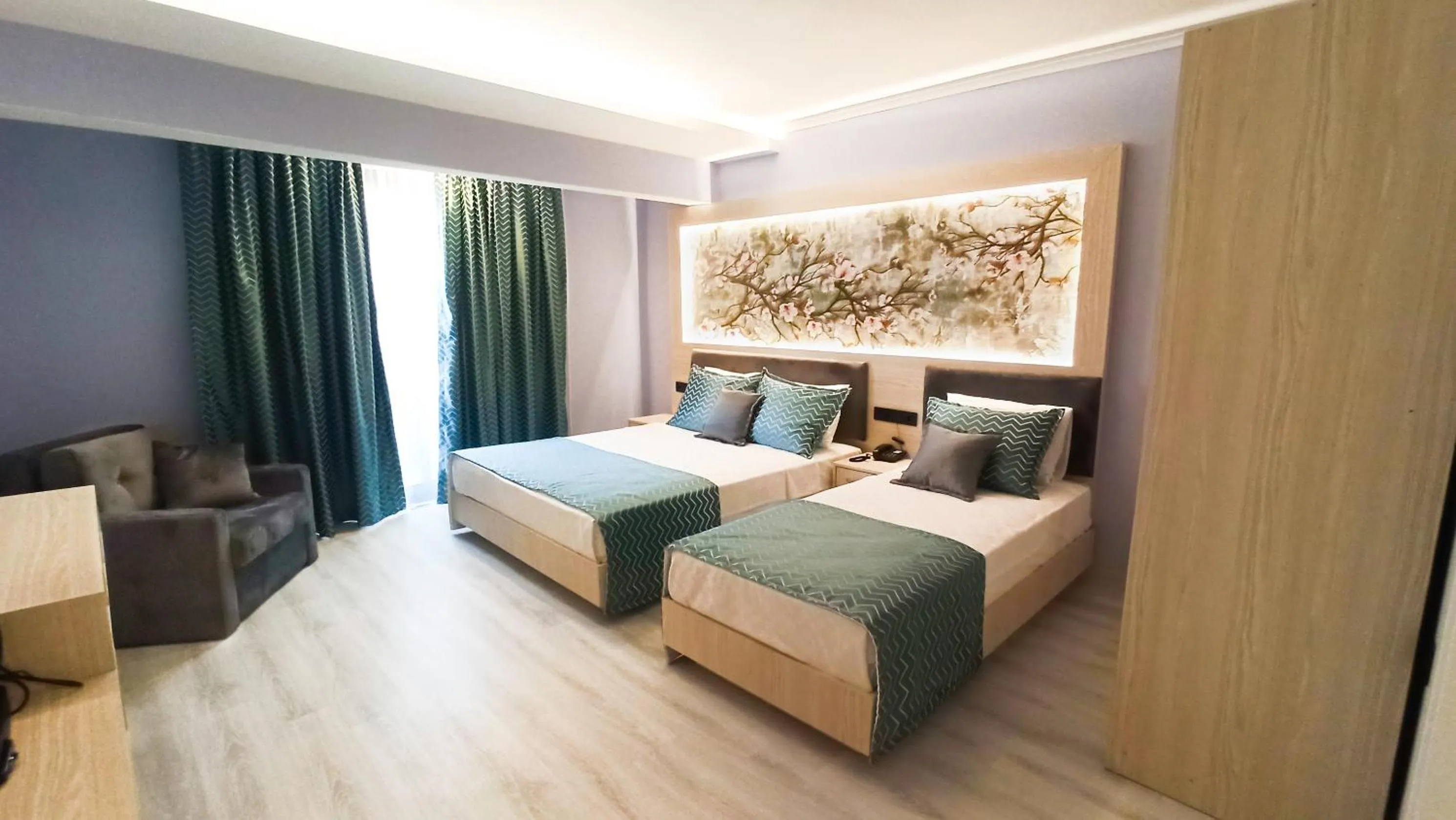 Photo of the whole room, Bed in Livaneli Boutique Otel